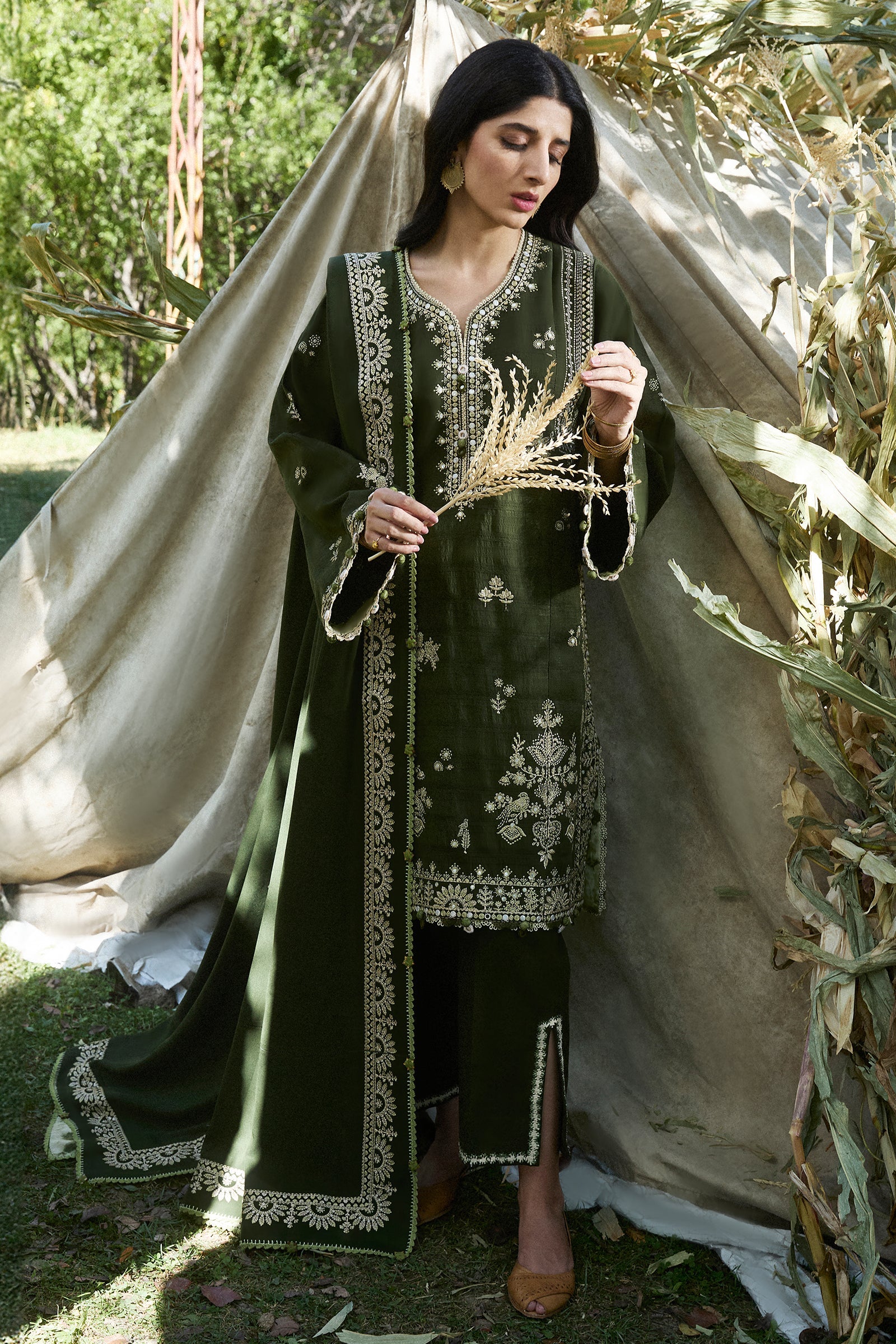 Zaha | Winter 2024 | SABAAZ (ZW24-01) - Official Zaha stockist in UK - Sakeena London