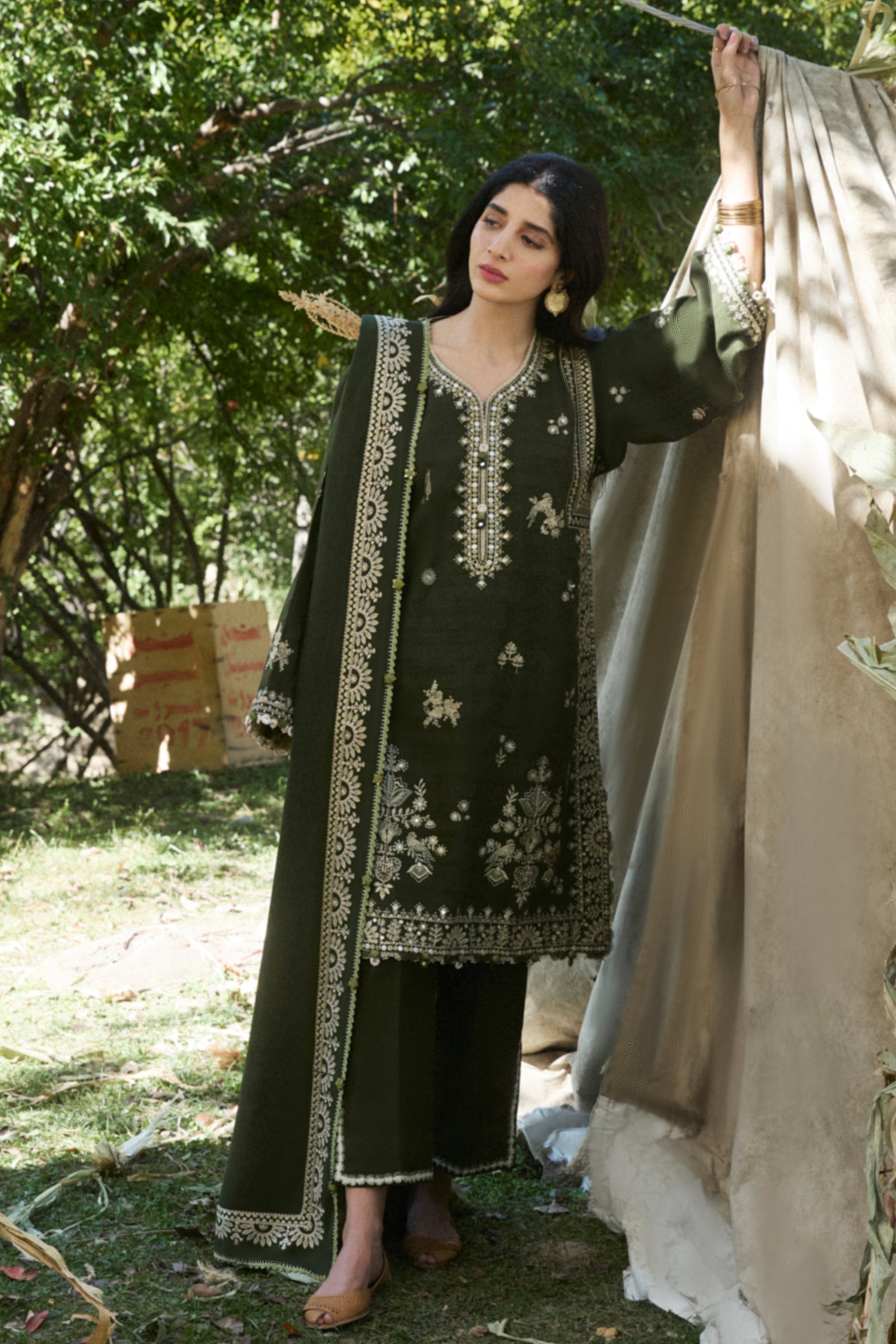 Zaha | Winter 2024 | SABAAZ (ZW24-01) - Official Zaha stockist in UK - Sakeena London