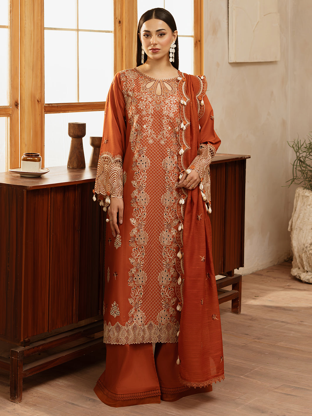 Mahnur | Florence Luxury Lawn 25 | ZIMAL - Official Mahnur stockist in UK - Sakeena London