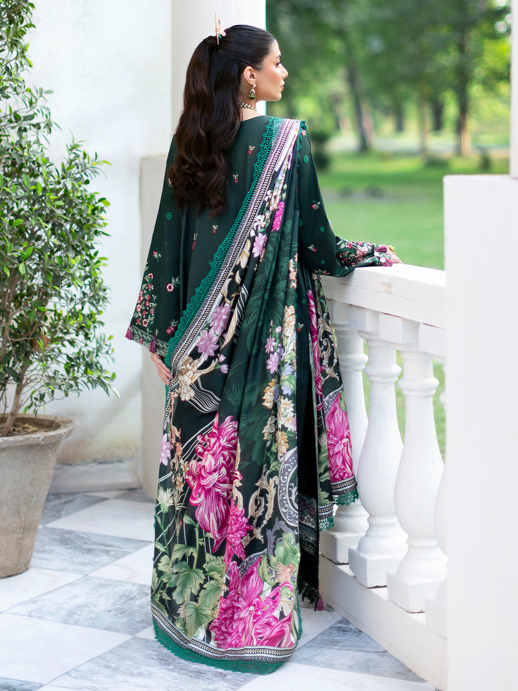 Mahnur | Sophie Luxury Lawn 25 | Zoya - Official Mahnur stockist in UK - Sakeena London