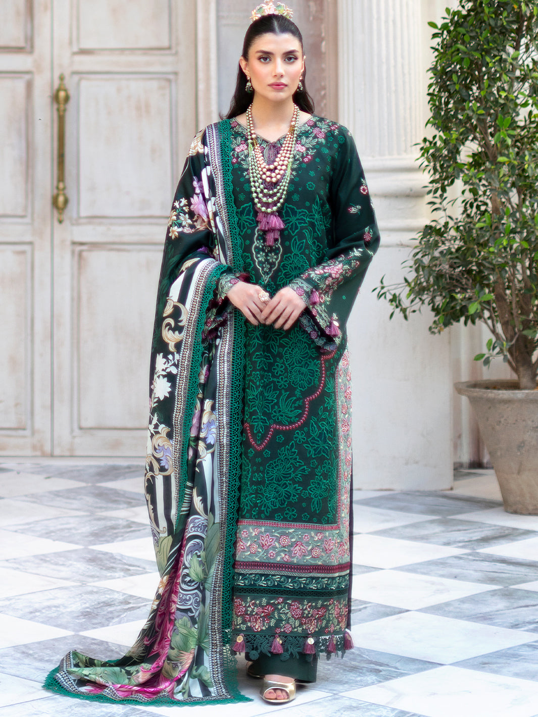 Mahnur | Sophie Luxury Lawn 25 | Zoya - Official Mahnur stockist in UK - Sakeena London