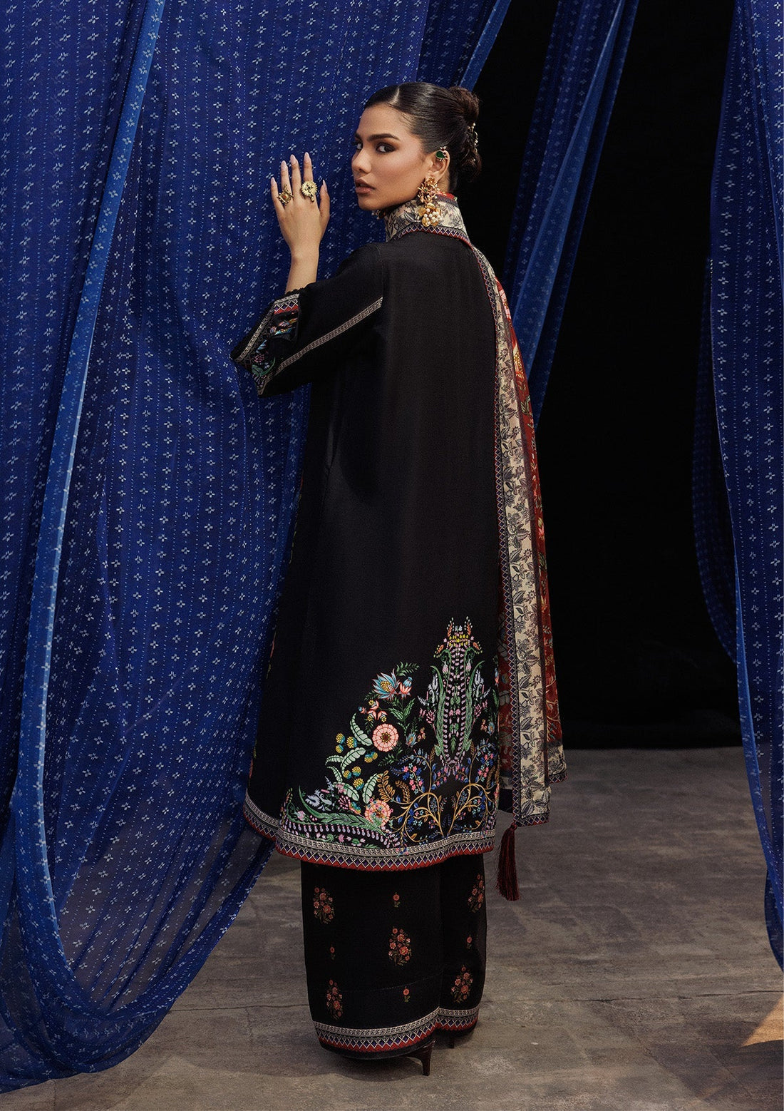 Aik Atelier | Roz Khaddar | AIK ROZ '25 D2 - LOOK 01 - Official Aik Atelier stockist in UK - Sakeena London