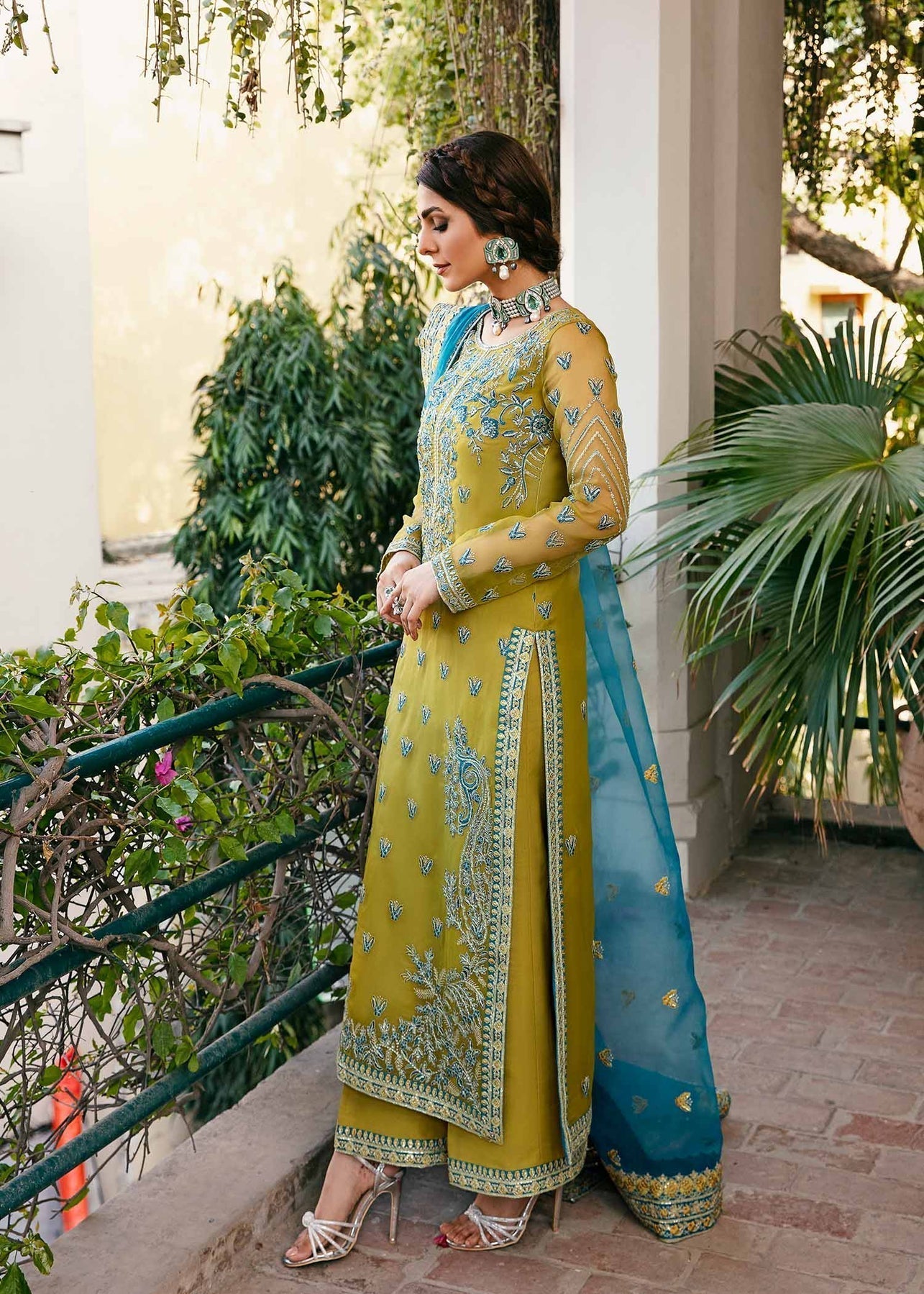 Akbar Aslam | Wedding Formals | DAVINA - Official Akbar Aslam stockist in UK - Sakeena London
