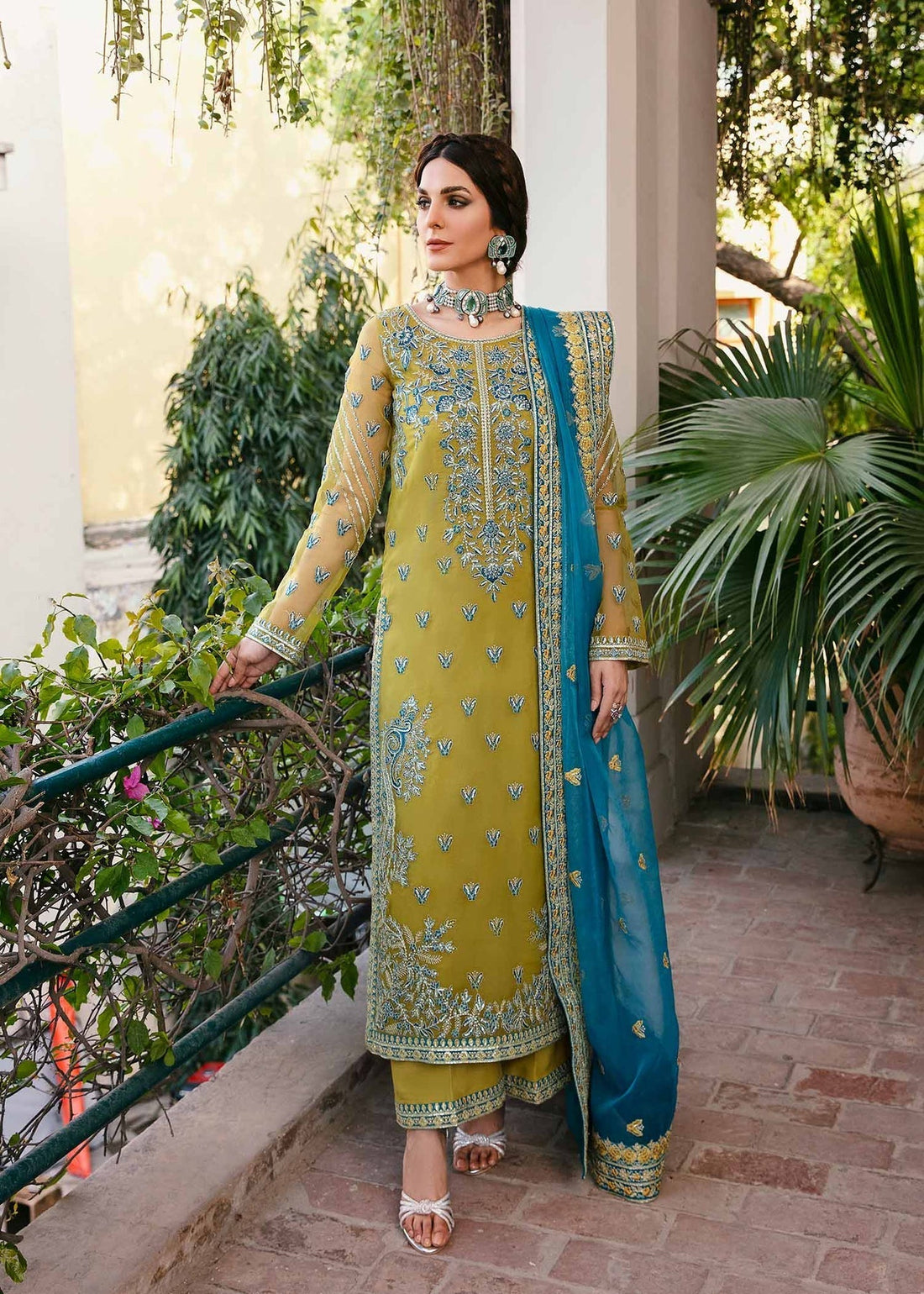 Akbar Aslam | Wedding Formals | DAVINA - Official Akbar Aslam stockist in UK - Sakeena London