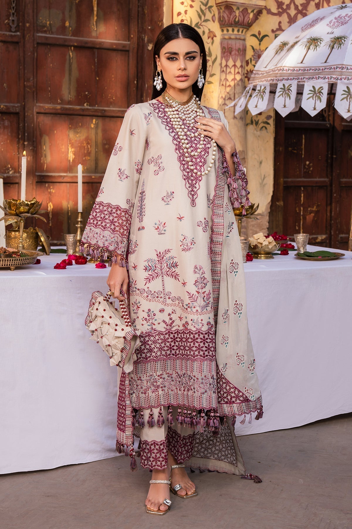 Alizeh | Rawayat Luxury Lawn 24 | Hayat - Official Alizeh stockist in UK - Sakeena London