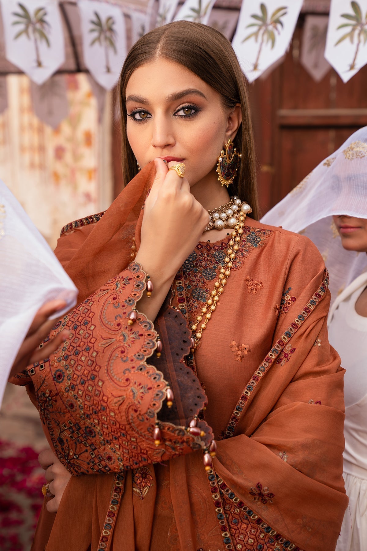 Alizeh | Rawayat Luxury Lawn 24 | Manat - Official Alizeh stockist in UK - Sakeena London