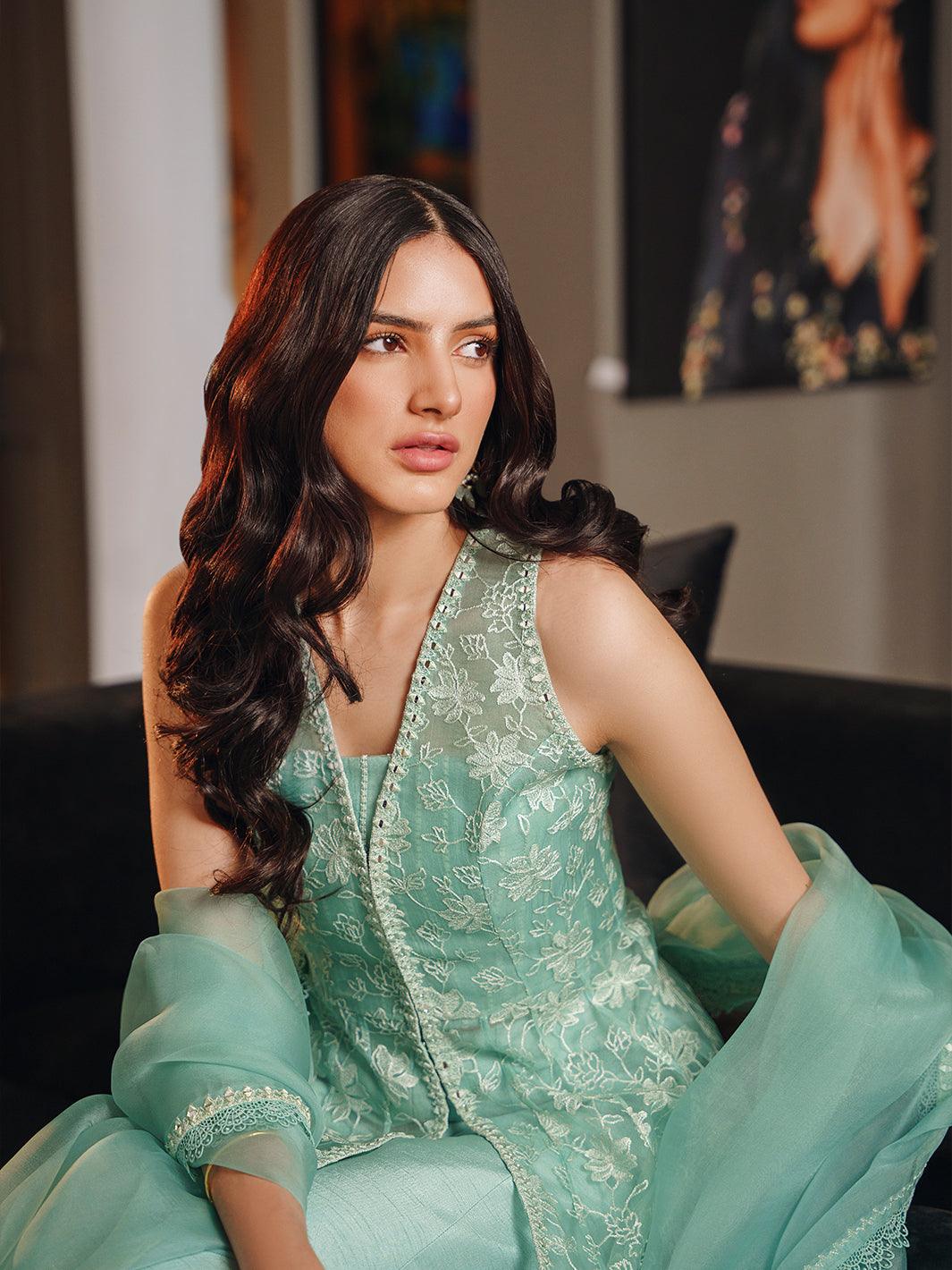 Amroz Atelier | Reveur Formals | ÃÂme Soeur - Official Amroz Atelier stockist in UK - Sakeena London