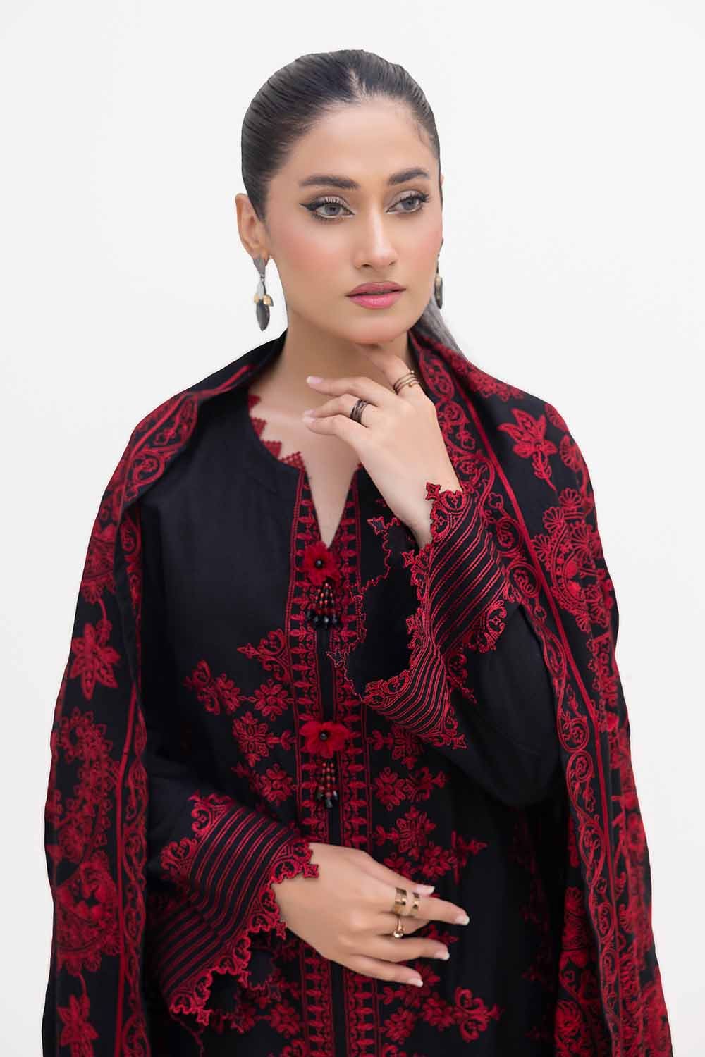 Gul Ahmed | Winter Collection 24 | Acrylic Dupatta AP-42013 - Official Gul Ahmed stockist in UK - Sakeena London