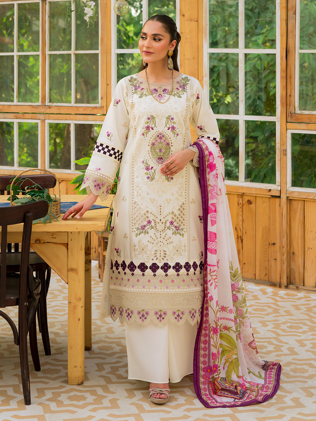 Mahnur | Bella Lawn 24 | BL - 04 - Official Mahnur stockist in UK - Sakeena London