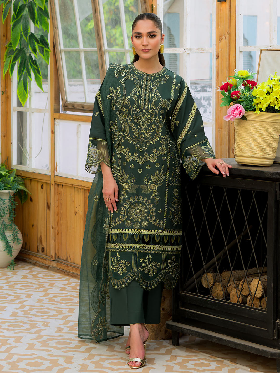 Mahnur | Bella Lawn 24 | BL - 06 - Official Mahnur stockist in UK - Sakeena London