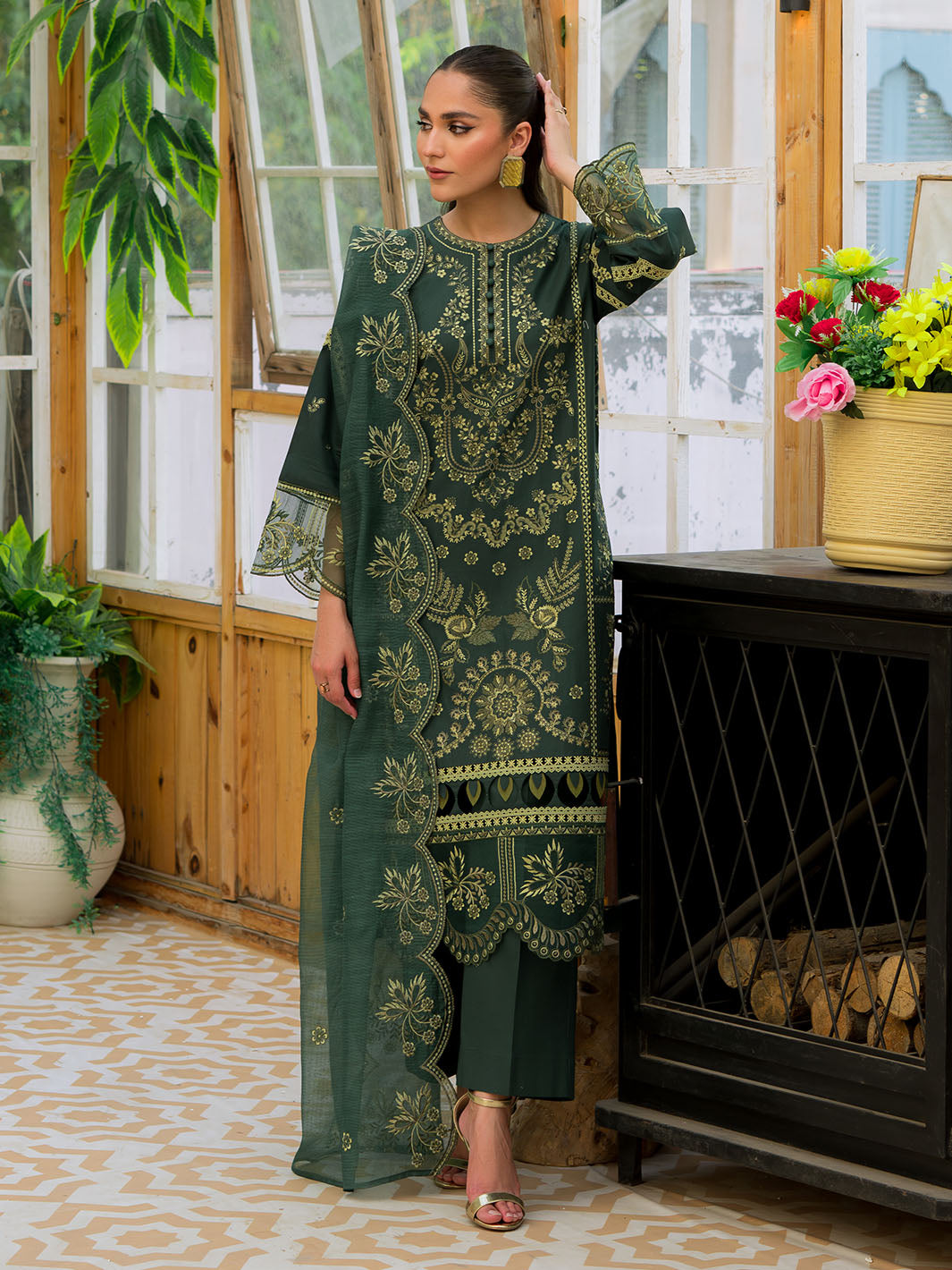 Mahnur | Bella Lawn 24 | BL - 06 - Official Mahnur stockist in UK - Sakeena London