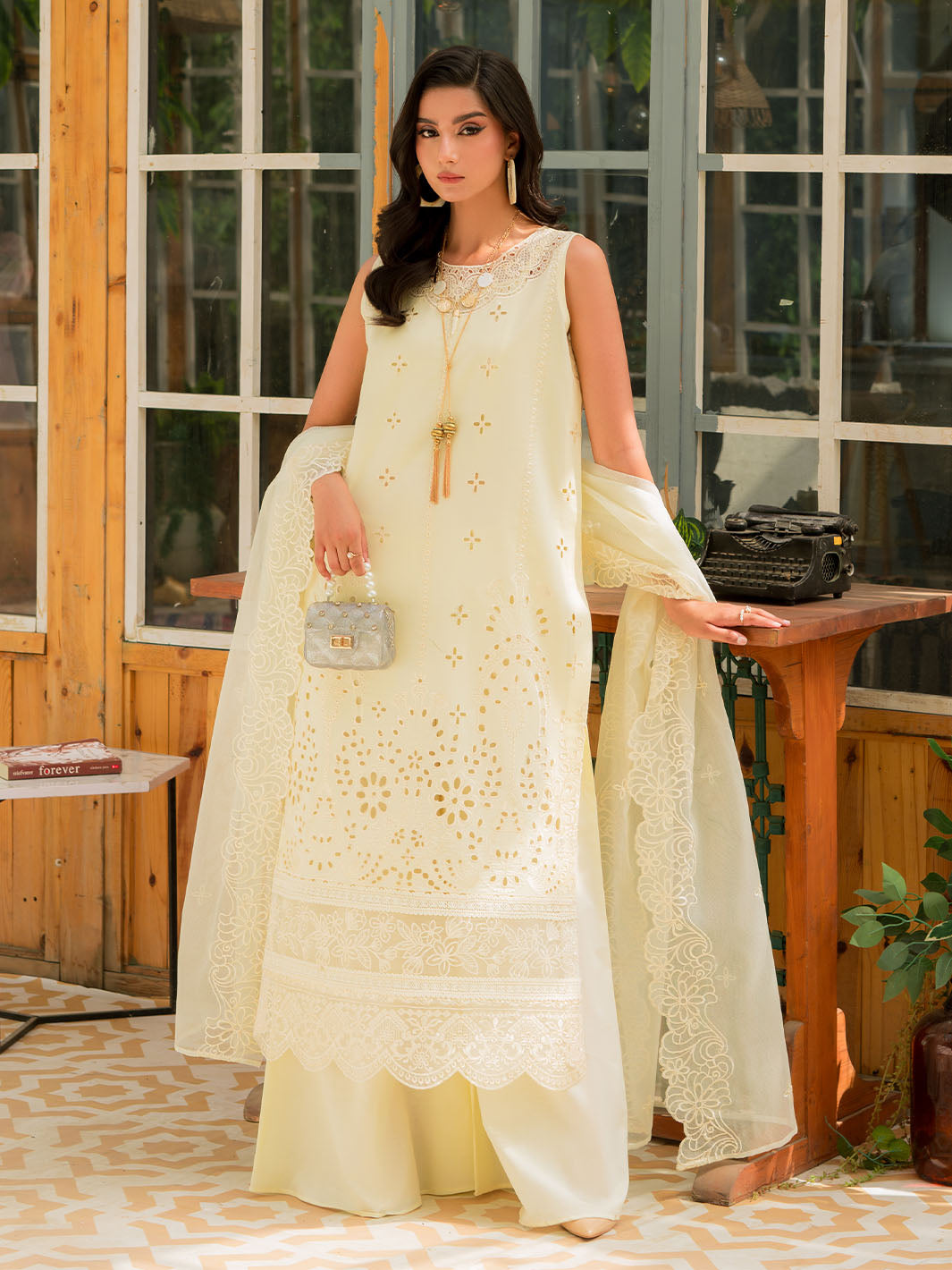 Mahnur | Bella Lawn 24 | BL - 09 - Official Mahnur stockist in UK - Sakeena London