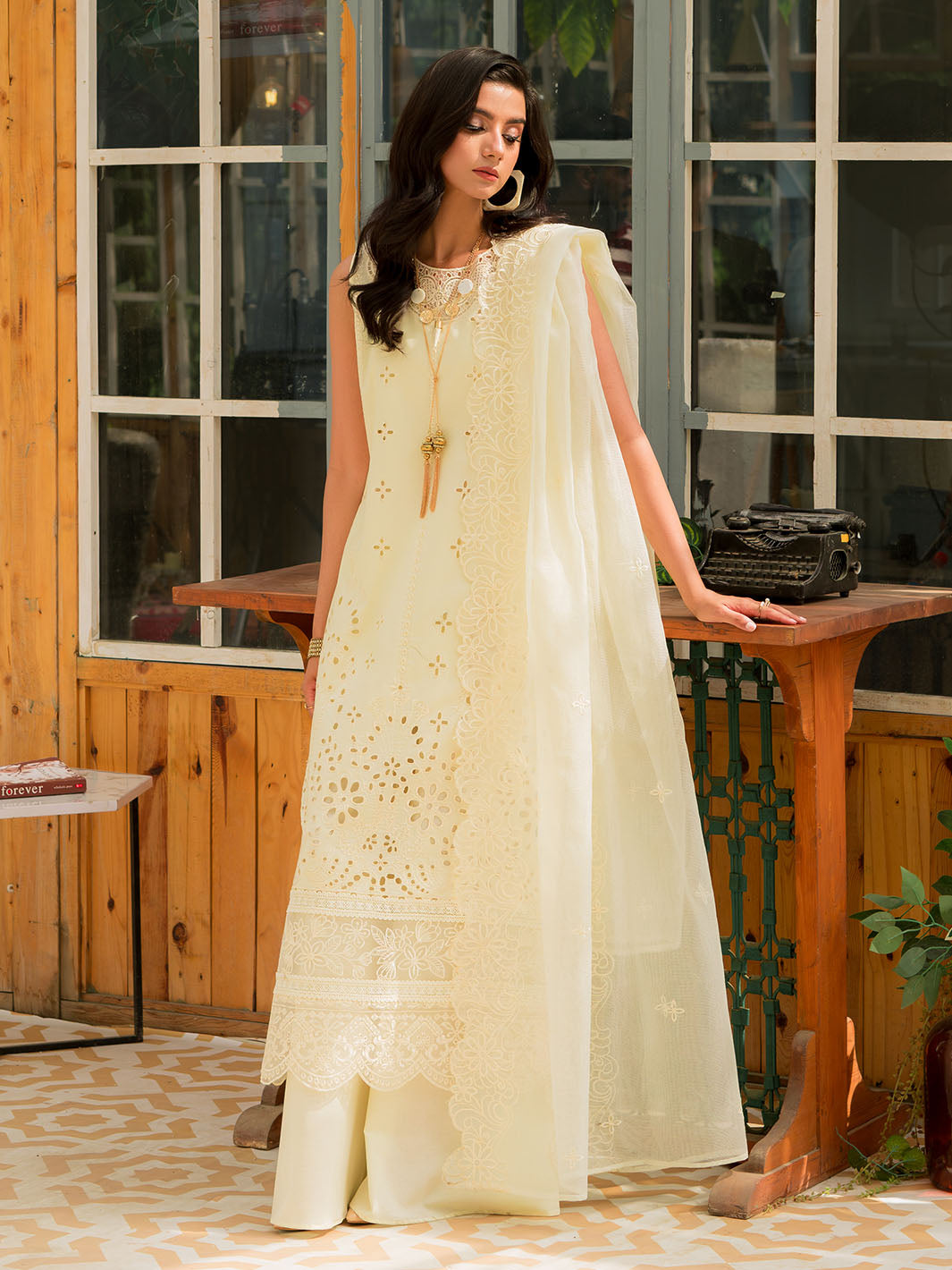 Mahnur | Bella Lawn 24 | BL - 09 - Official Mahnur stockist in UK - Sakeena London