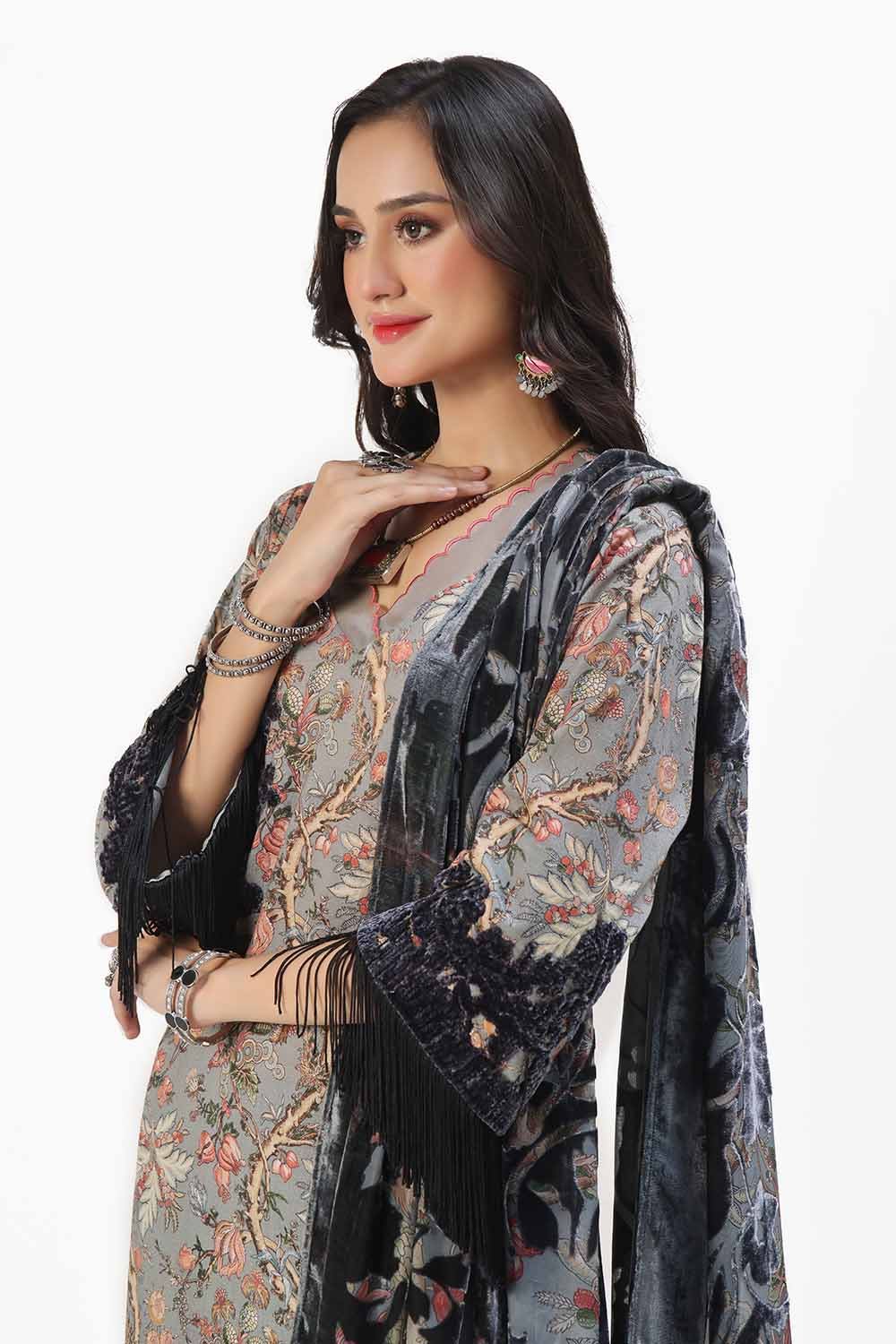 Gul Ahmed | Winter Collection 24 | Velvet Dupatta BVL-42008 - Official Gul Ahmed stockist in UK - Sakeena London