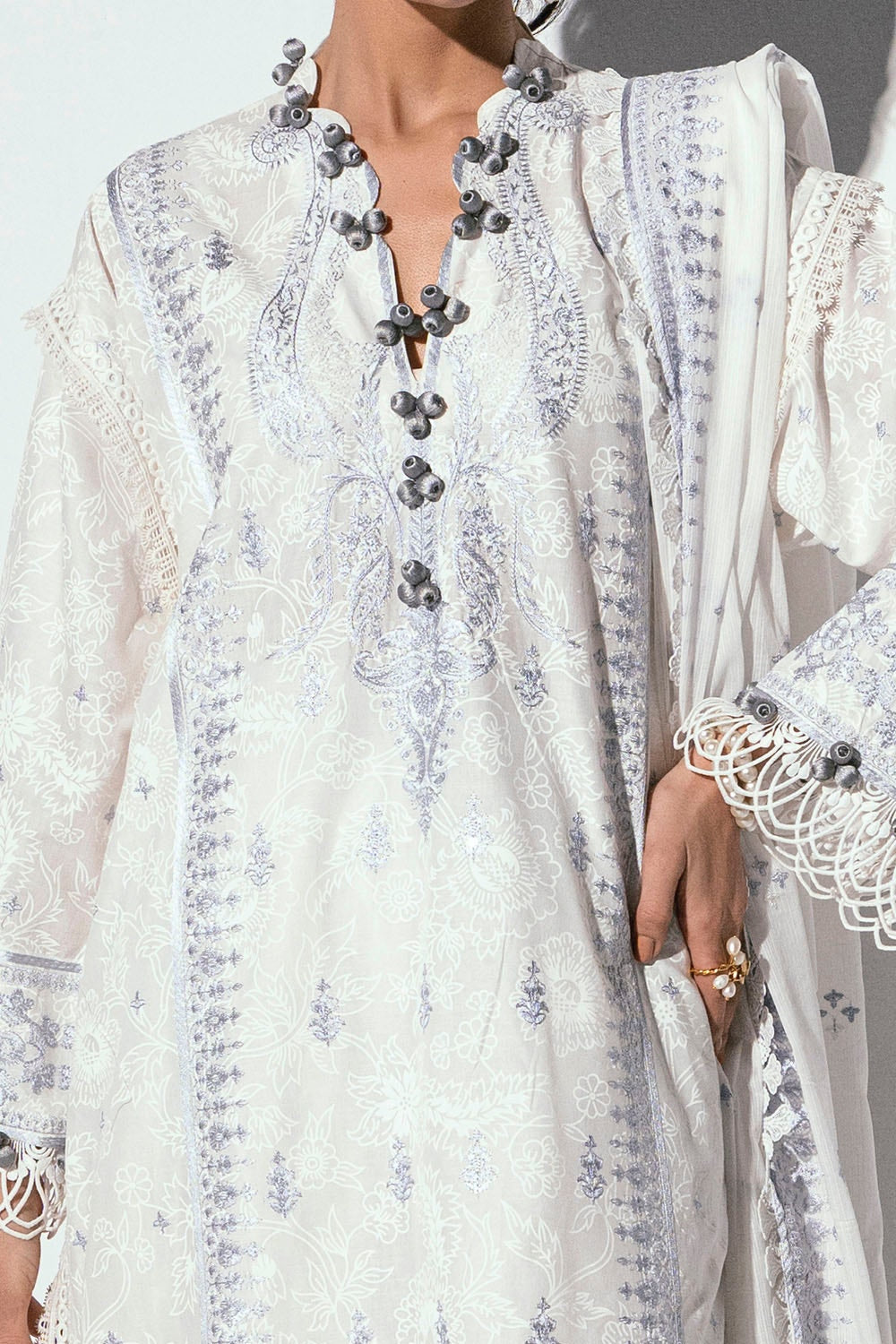 Gul Ahmed | Gul Nilofer 25 | DN-42050 - Official Gul Ahmed stockist in UK - Sakeena London