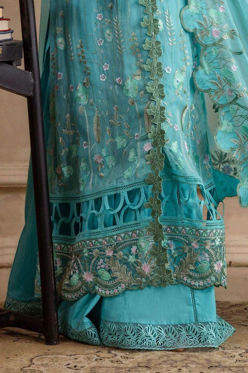 Gul Ahmed | Festive Eid 25 | LE-52005 - Official Gul Ahmed stockist in UK - Sakeena London