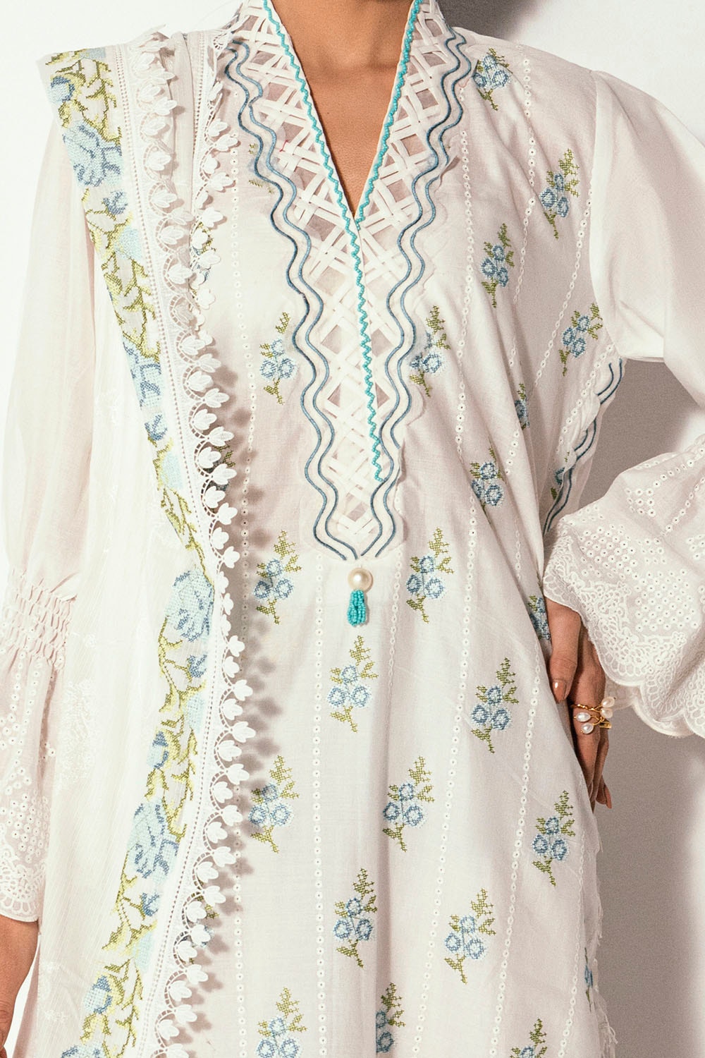 Gul Ahmed | Gul Nilofer 25 | DN-52032 - Official Gul Ahmed stockist in UK - Sakeena London