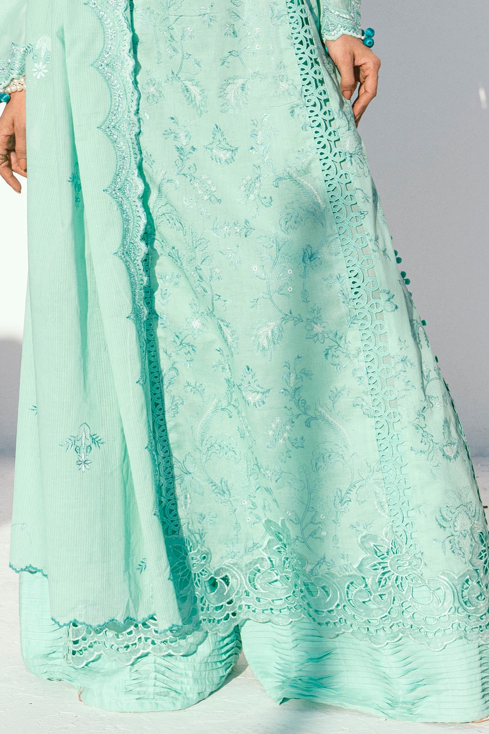 Gul Ahmed | Gul Nilofer 25 | DN-52013 - Official Gul Ahmed stockist in UK - Sakeena London