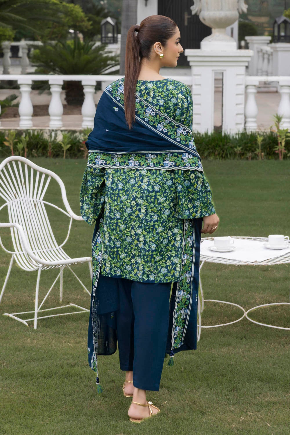 Gul Ahmed | Winter Collection 25 | K-52004 - Official Gul Ahmed stockist in UK - Sakeena London
