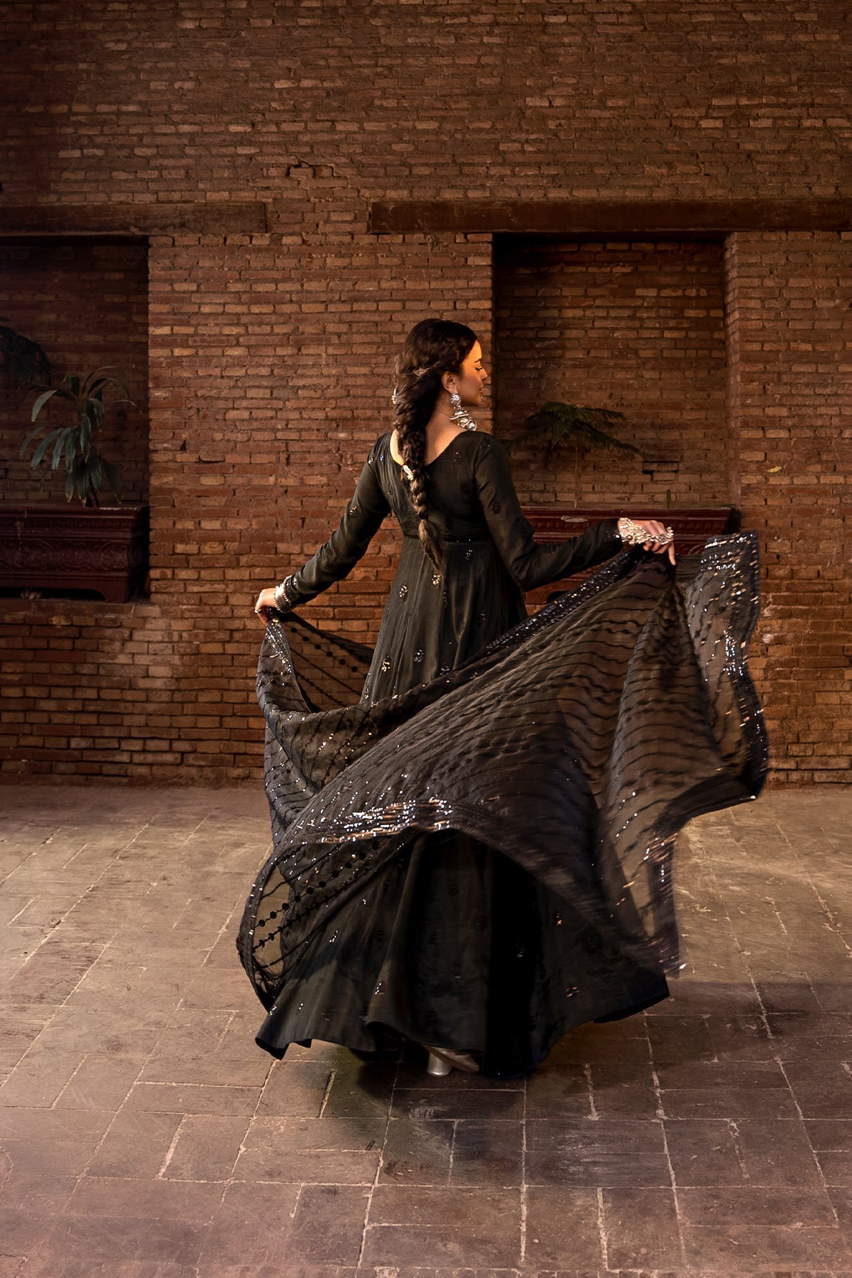 Erum Khan | Shezadian Luxe Formals | Mumtaz - Official Erum Khan stockist in UK - Sakeena London