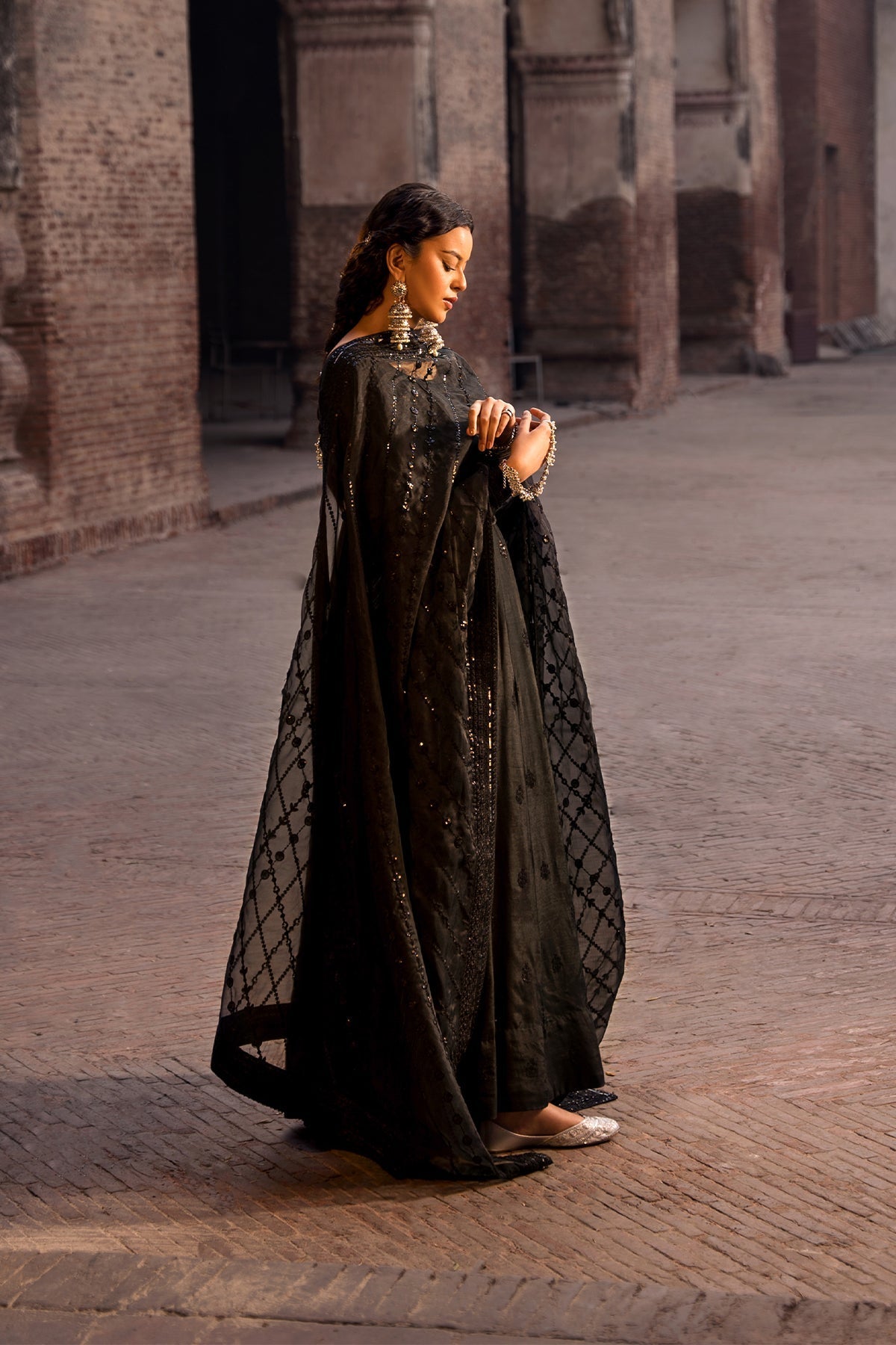 Erum Khan | Shezadian Luxe Formals | Mumtaz - Official Erum Khan stockist in UK - Sakeena London