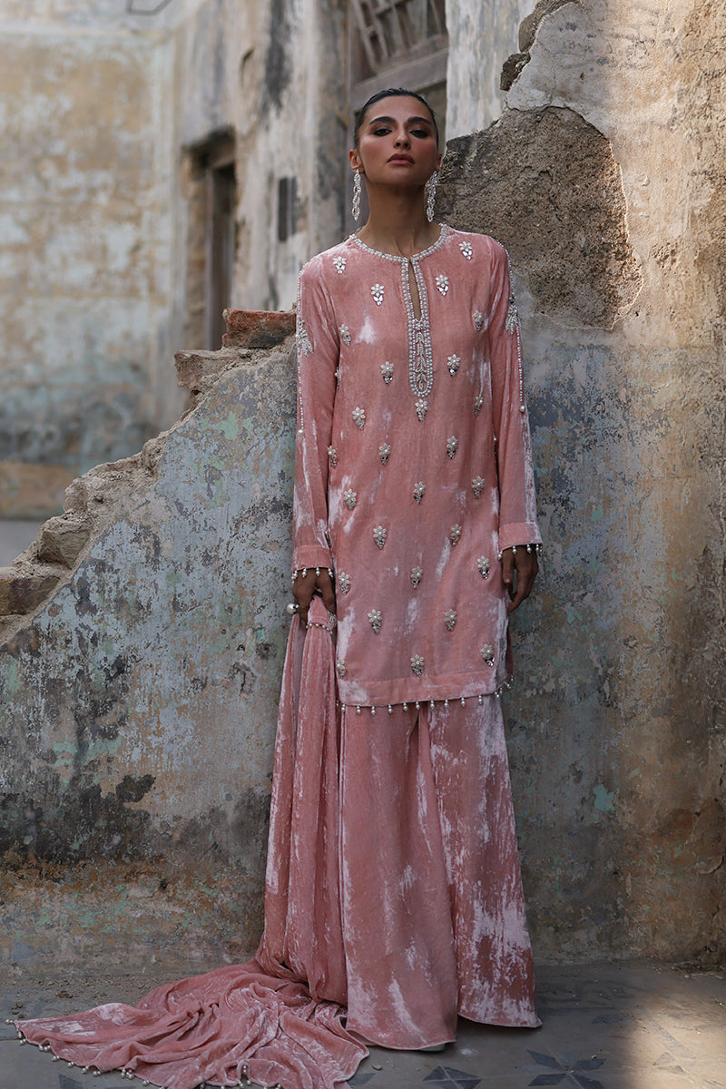Wardha Saleem | Pure Velvet 25 | Zynia - Official Wardha Saleem stockist in UK - Sakeena London