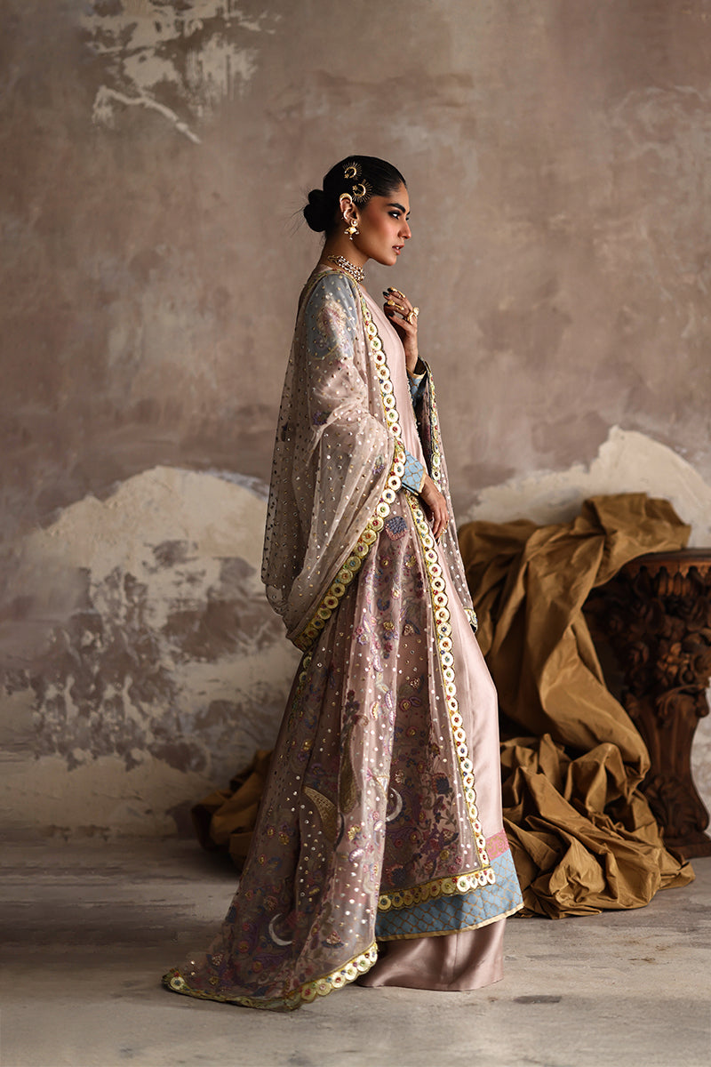 Wardha Saleem | Layla Formals 25 | Gulbagh