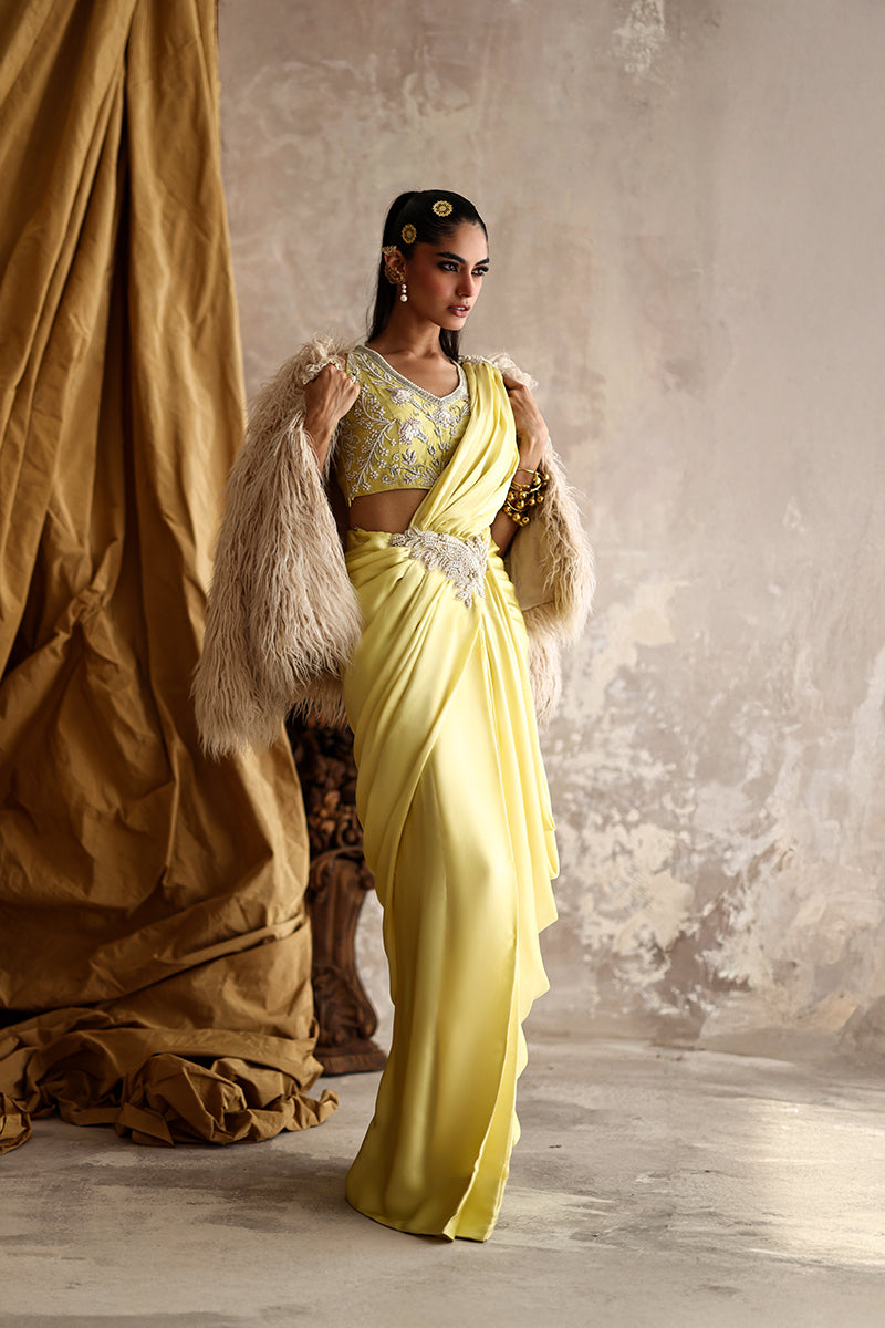 Wardha Saleem | Layla Formals 25 | Dilruba