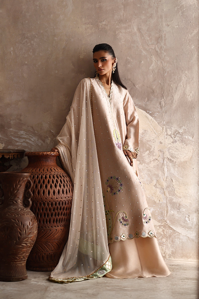 Wardha Saleem | Layla Formals 25 | Pariwash
