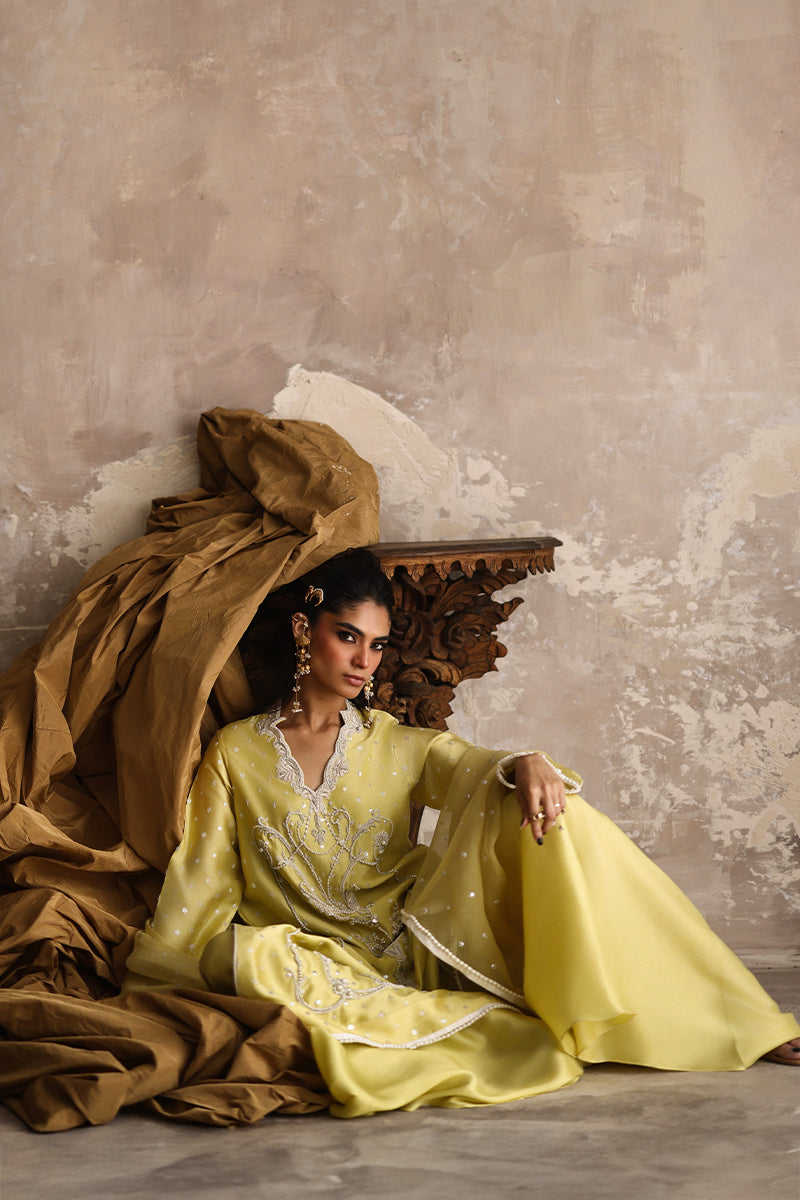 Wardha Saleem | Layla Formals 25 | Azali