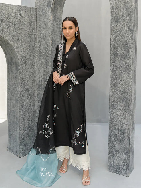 Farah Zubair | Luxury Pret | Aiza - Official Farah Zubair stockist in UK - Sakeena London