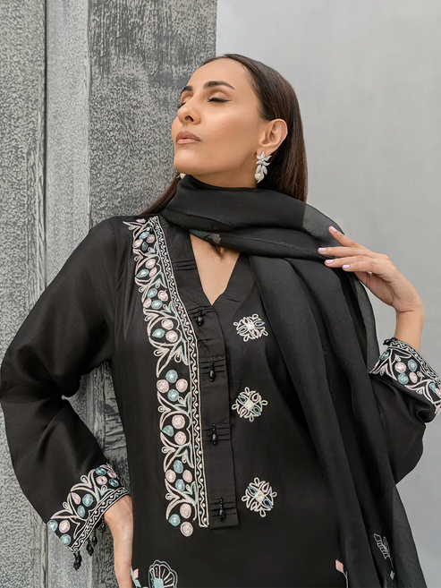 Farah Zubair | Luxury Pret | Aiza - Official Farah Zubair stockist in UK - Sakeena London