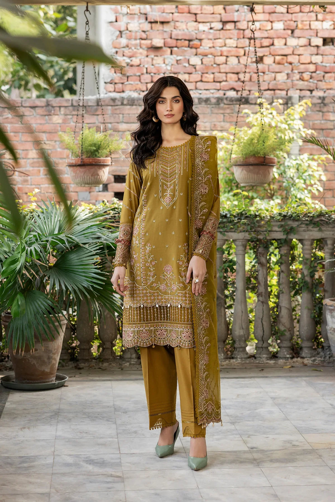 Farasha | Bahaar Embroidered Lawn | Summer Bloom - Official Farasha stockist in UK - Sakeena London