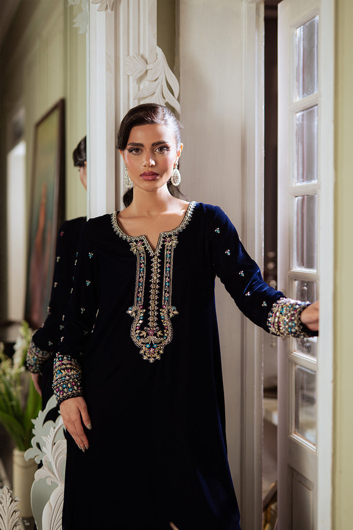 Saira Rizwan | Velvet Pret 25 | ZEHRA-SRVP25-01 - Official Saira Rizwan stockist in UK - Sakeena London