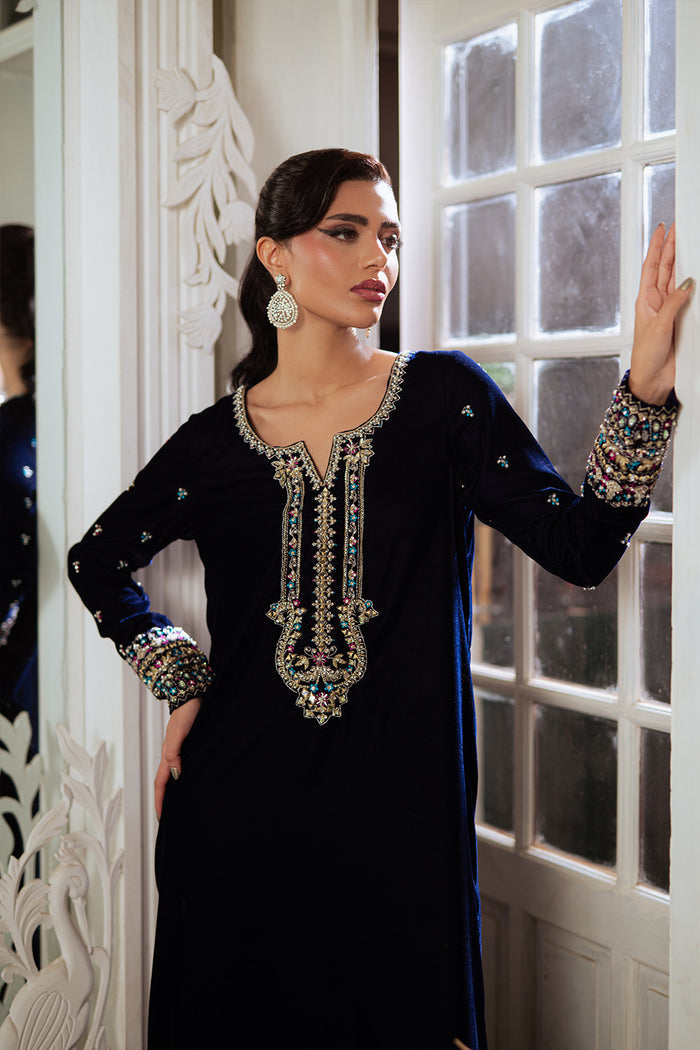 Saira Rizwan | Velvet Pret 25 | ZEHRA-SRVP25-01 - Official Saira Rizwan stockist in UK - Sakeena London