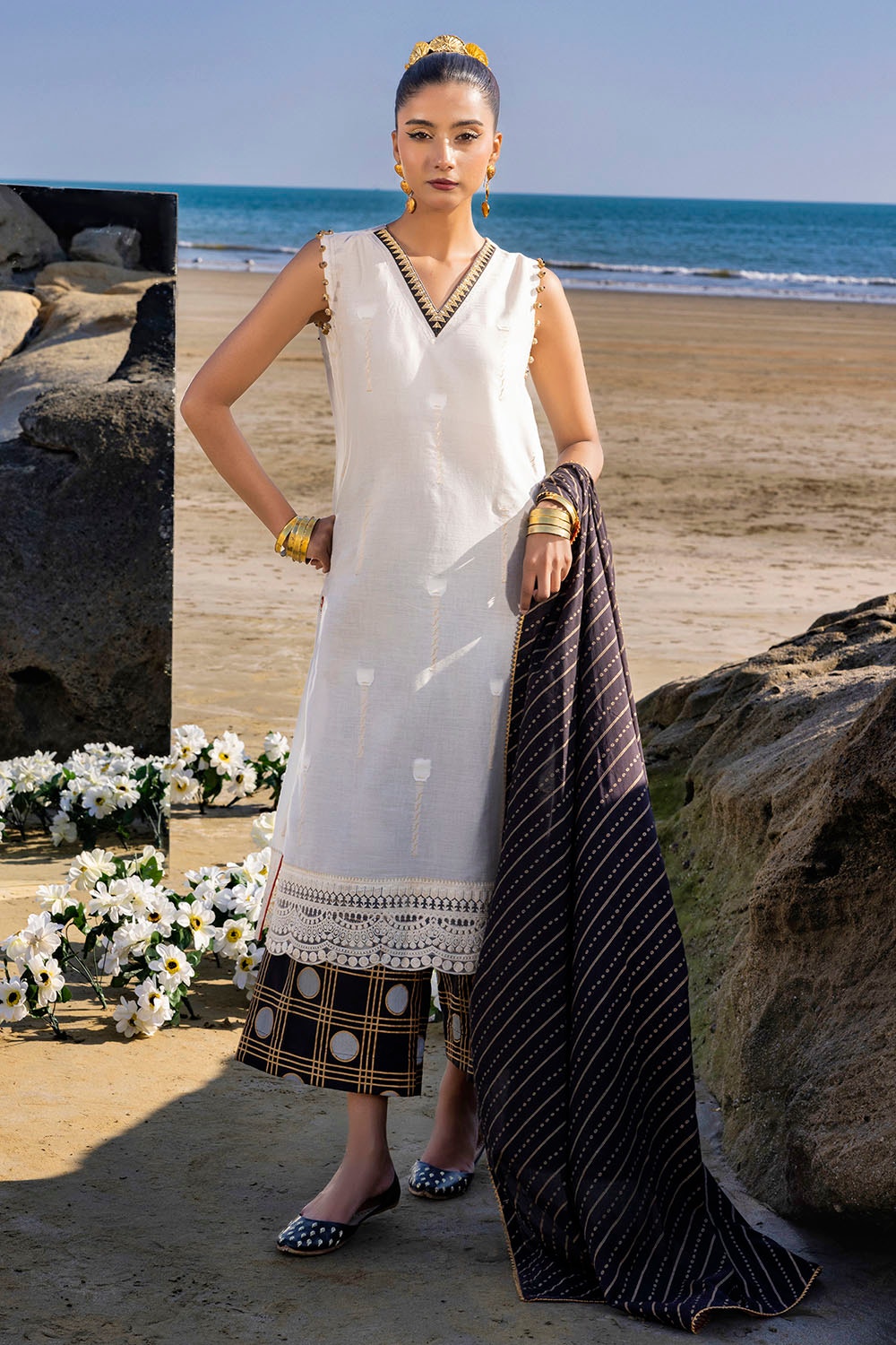 Gul Ahmed | Taara 25 | MJ-42052 - Official Gul Ahmed stockist in UK - Sakeena London