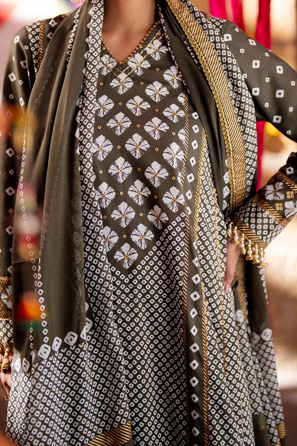 Gul Ahmed | Chunri Lawn 25 | CL-52401 B - Official Gul Ahmed stockist in UK - Sakeena London
