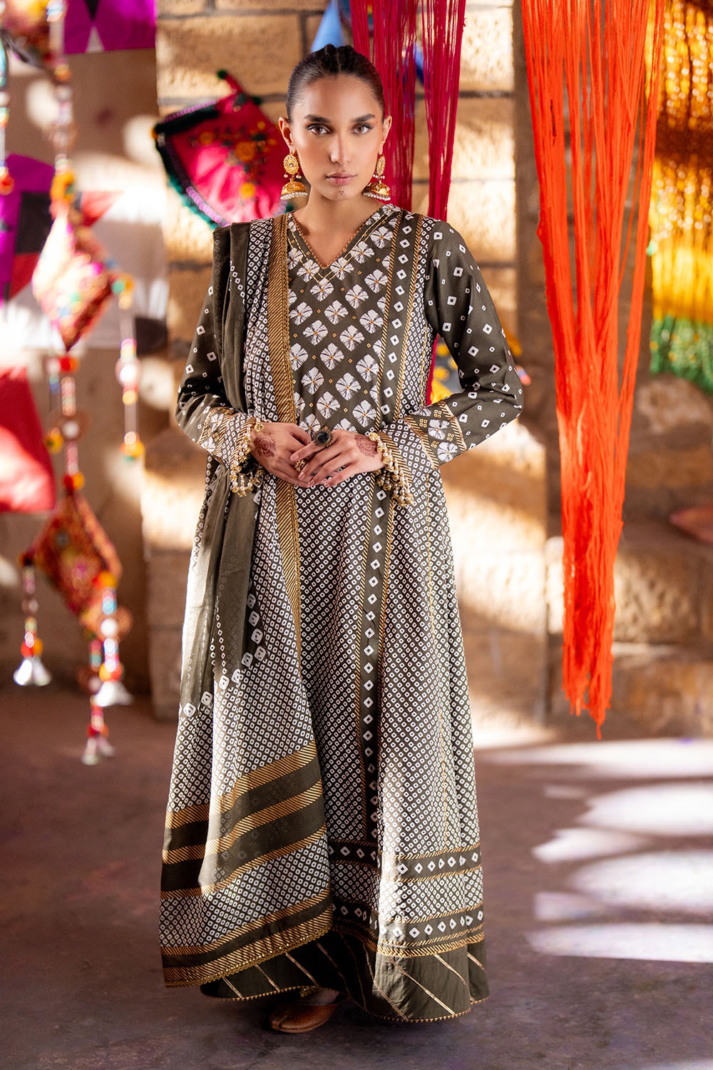 Gul Ahmed | Chunri Lawn 25 | CL-52401 B - Official Gul Ahmed stockist in UK - Sakeena London