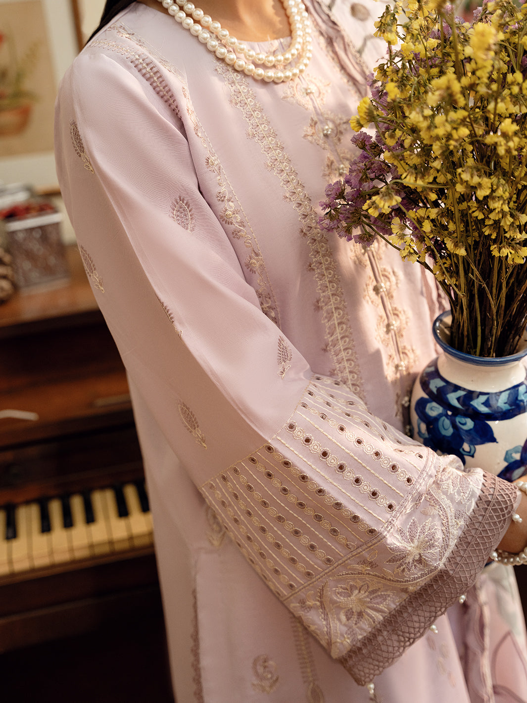 Izel | Dastak Luxury Lawn | GUL - Official Izel stockist in UK - Sakeena London