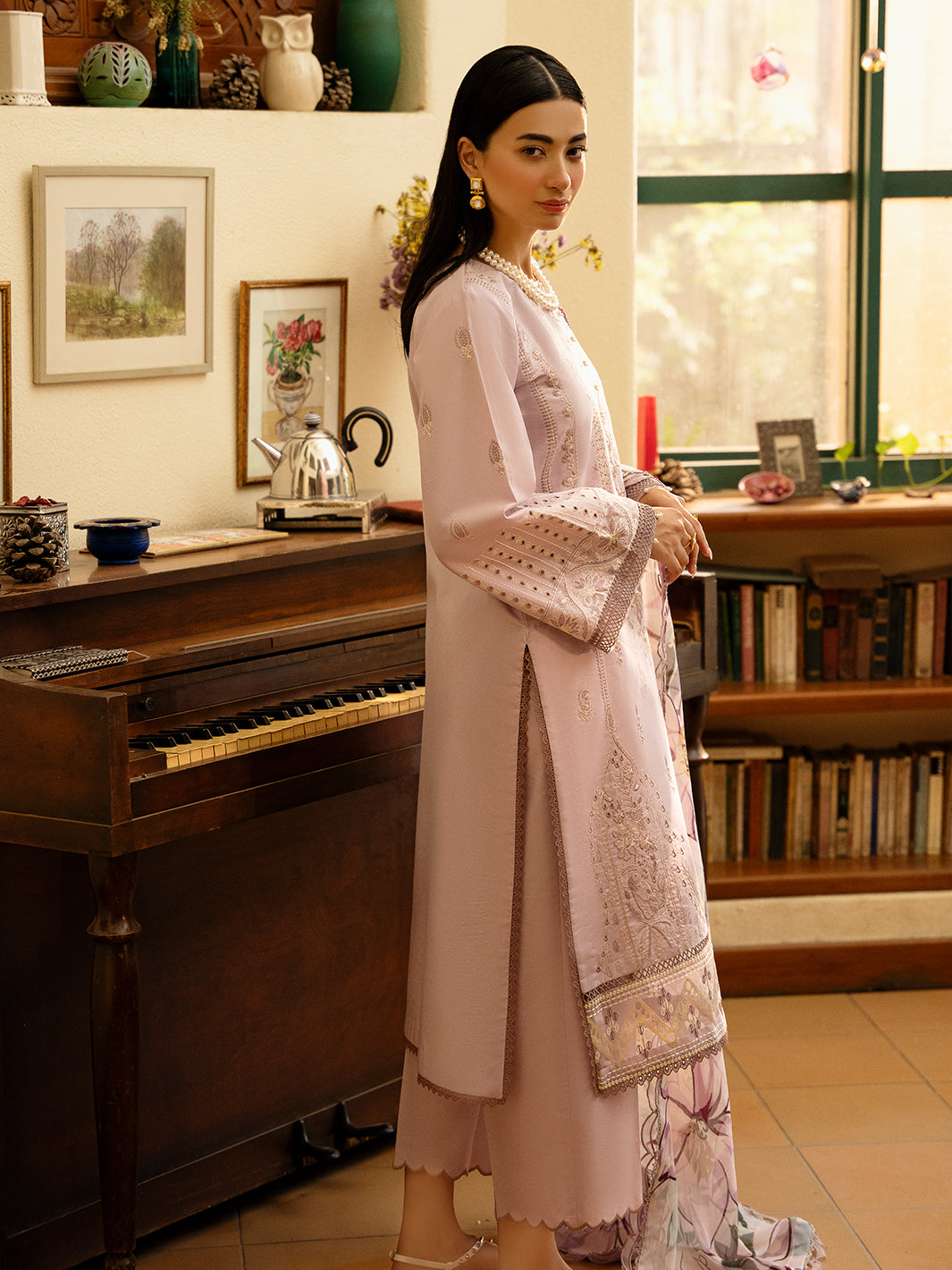 Izel | Dastak Luxury Lawn | GUL - Official Izel stockist in UK - Sakeena London