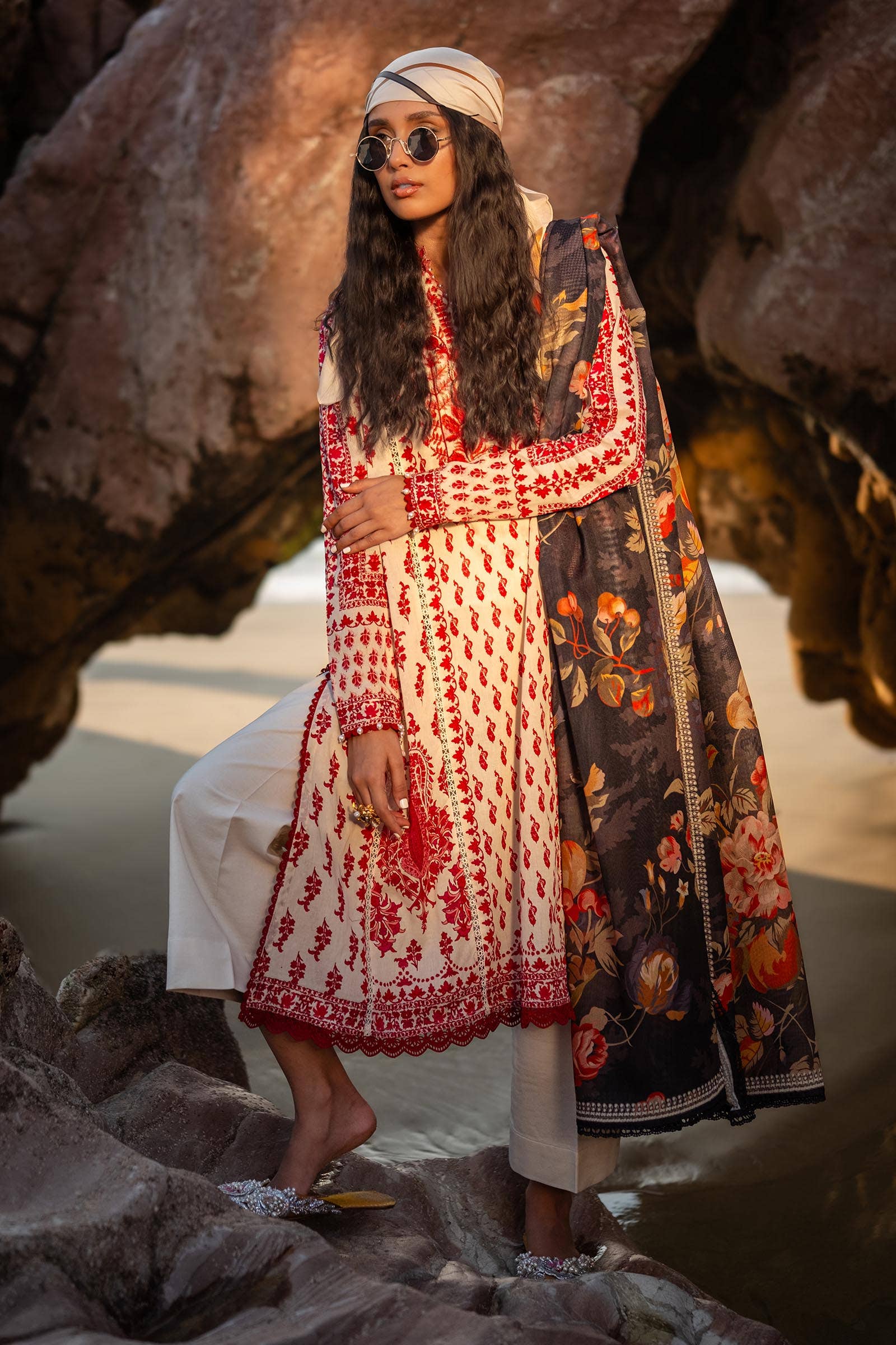 Sana Safinaz | Mahay Spring 24 | H241-006B-2BS - Official Sana Safinaz stockist in UK - Sakeena London