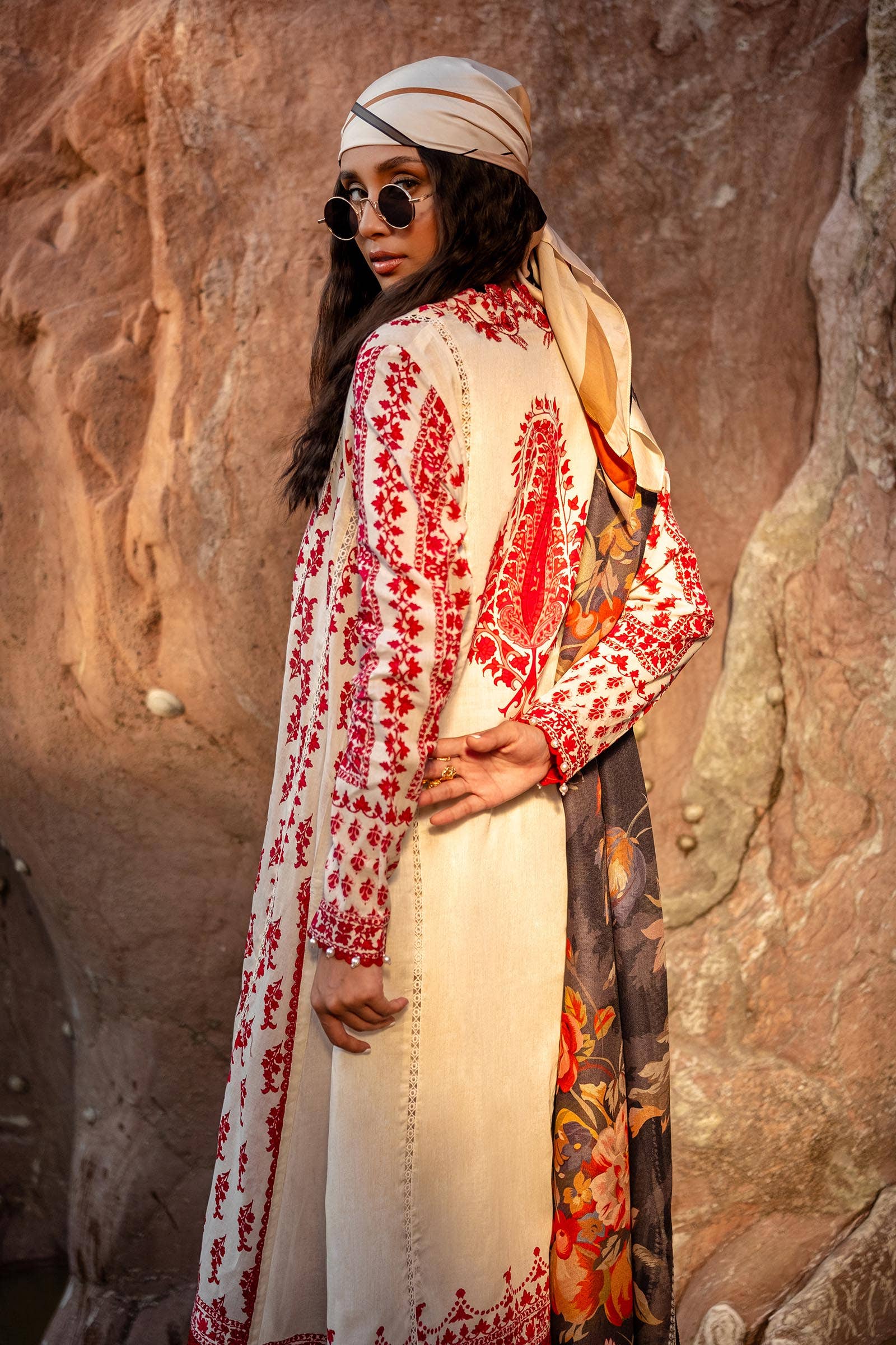 Sana Safinaz | Mahay Spring 24 | H241-006B-2BS - Official Sana Safinaz stockist in UK - Sakeena London