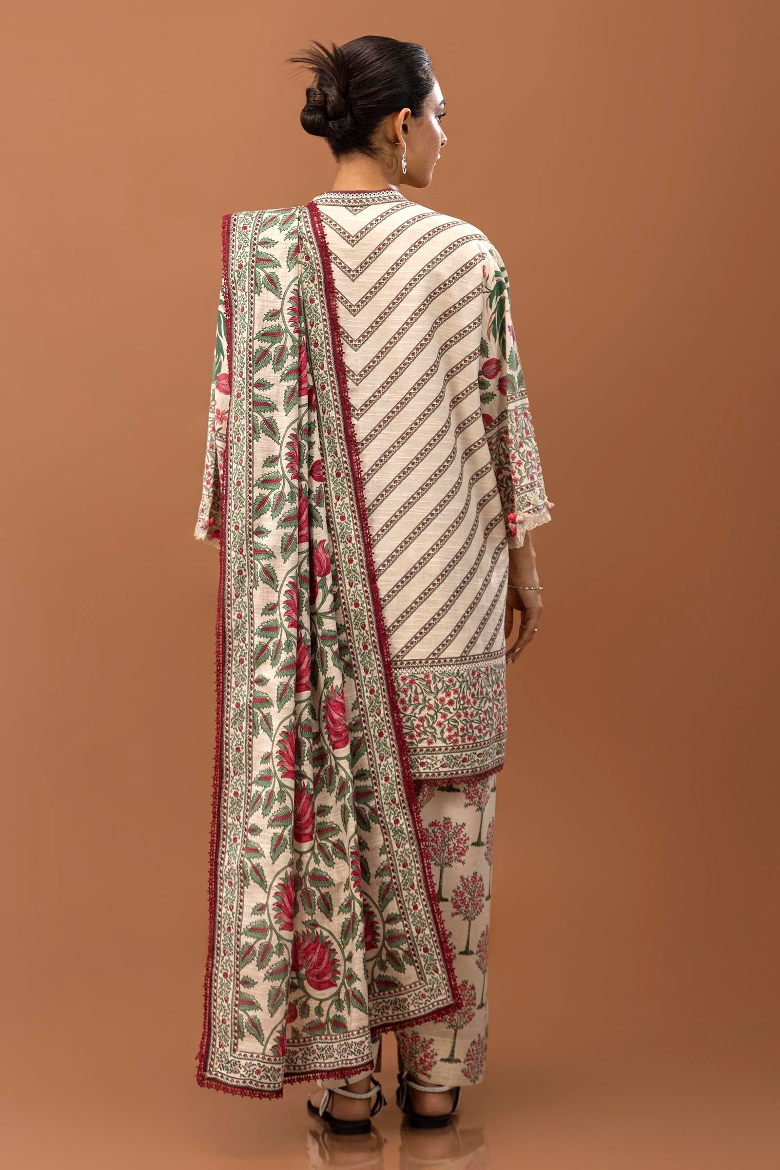 Sana Safinaz | Mahay Winter 24 | H243-002A-3CQ - Official Sana Safinaz stockist in UK - Sakeena London