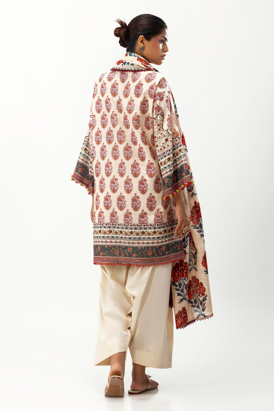 Sana Safinaz | Mahay Winter 24 | H243-003A-2Q - Official Sana Safinaz stockist in UK - Sakeena London