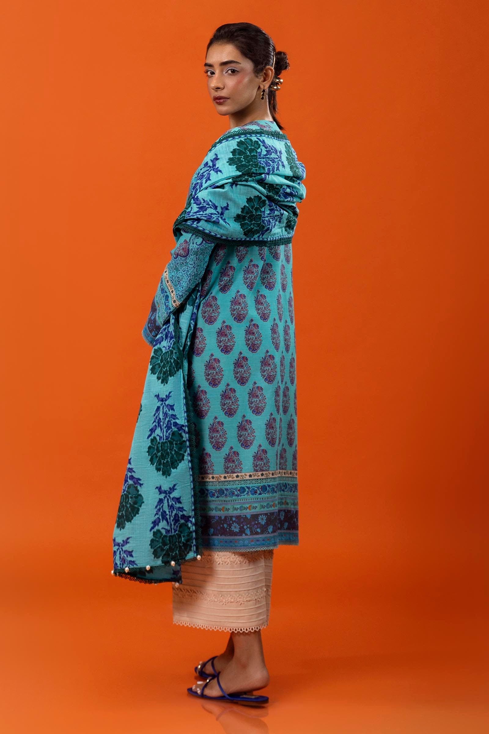 Sana Safinaz | Mahay Winter 24 | H243-003B-2Q - Official Sana Safinaz stockist in UK - Sakeena London