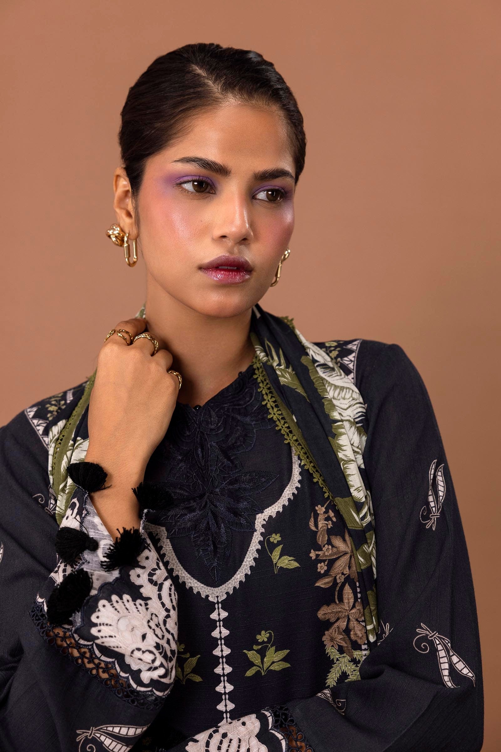 Sana Safinaz | Mahay Winter 24 | H243-006A-3DB - Official Sana Safinaz stockist in UK - Sakeena London