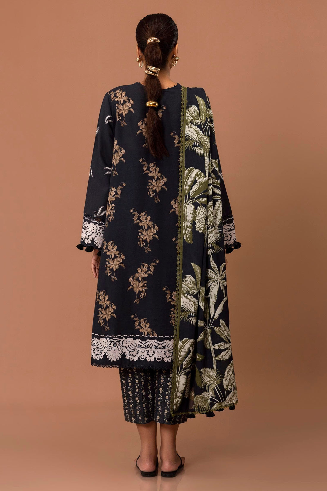 Sana Safinaz | Mahay Winter 24 | H243-006A-3DB - Official Sana Safinaz stockist in UK - Sakeena London