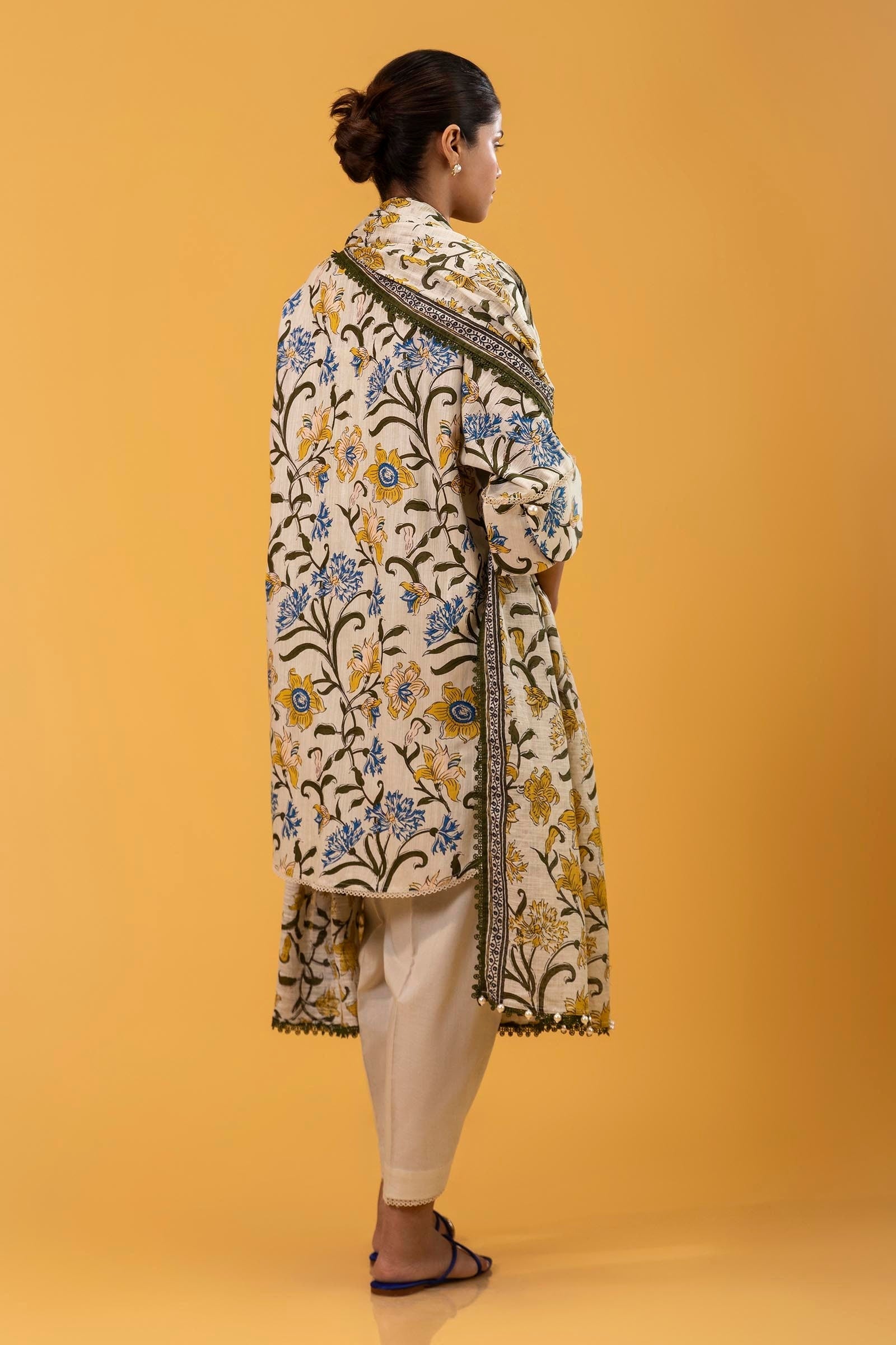 Sana Safinaz | Mahay Winter 24 | H243-017B-2Q - Official Sana Safinaz stockist in UK - Sakeena London