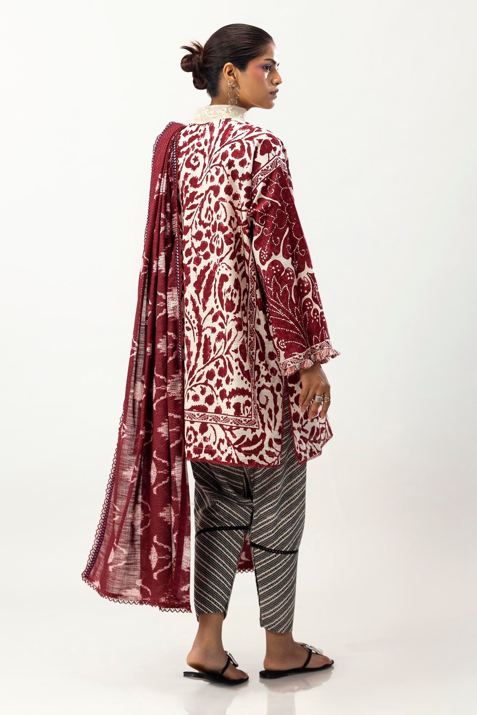 Sana Safinaz | Mahay Winter 24 | H243-018A-3CQ - Official Sana Safinaz stockist in UK - Sakeena London