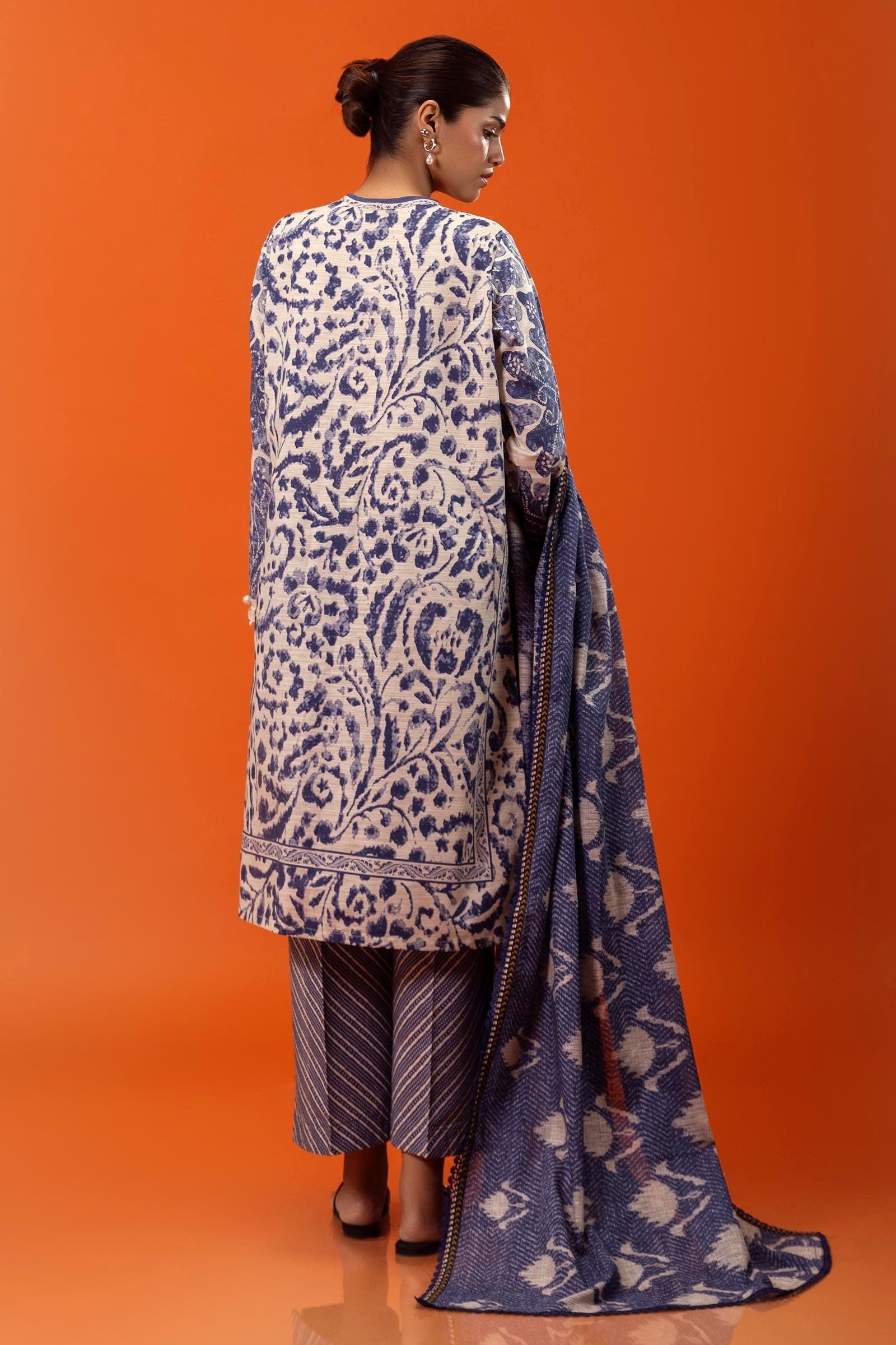 Sana Safinaz | Mahay Winter 24 | H243-018B-3CQ - Official Sana Safinaz stockist in UK - Sakeena London